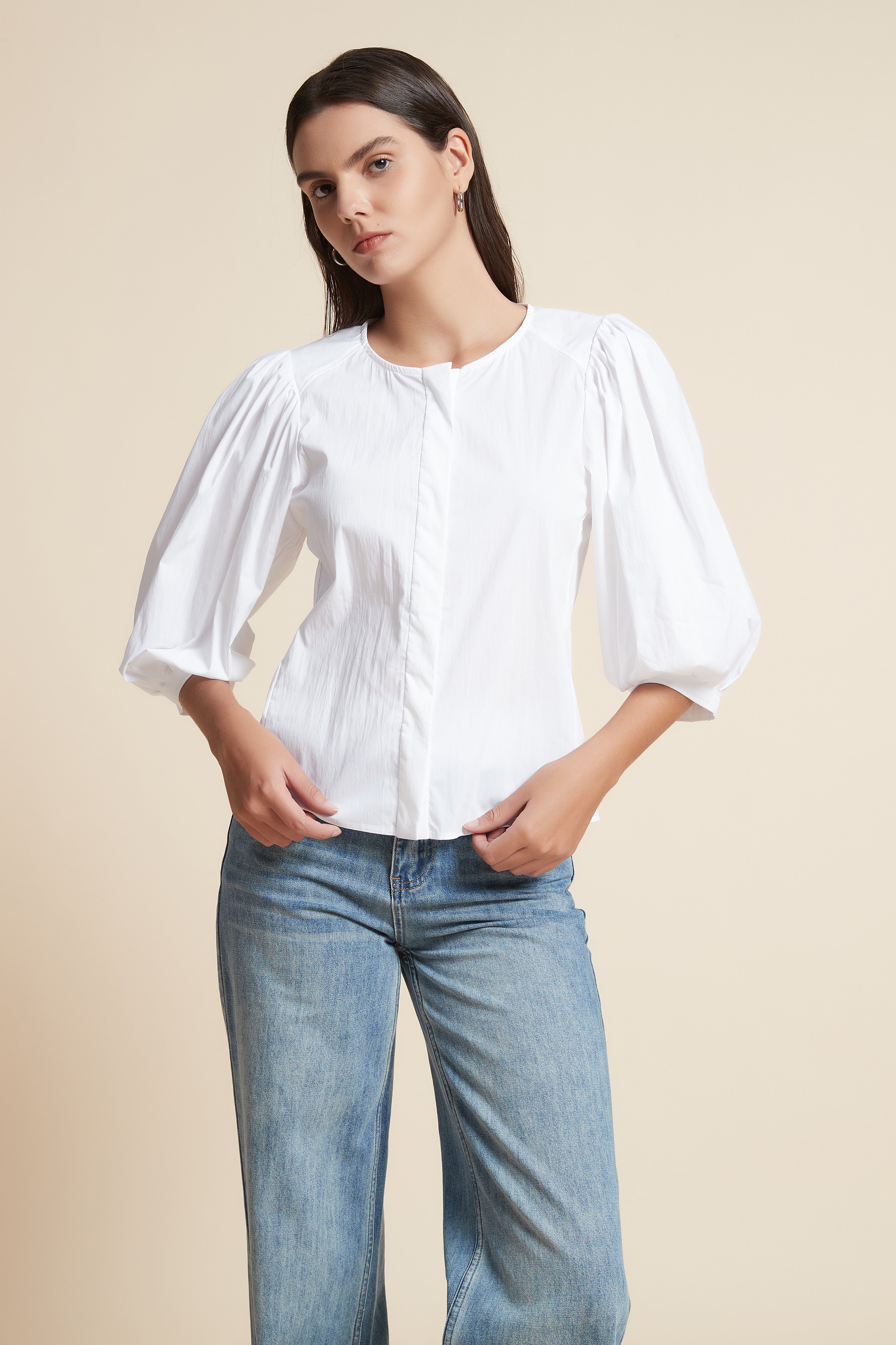3/4 Sleeve Cropped Blouse with Round Neck