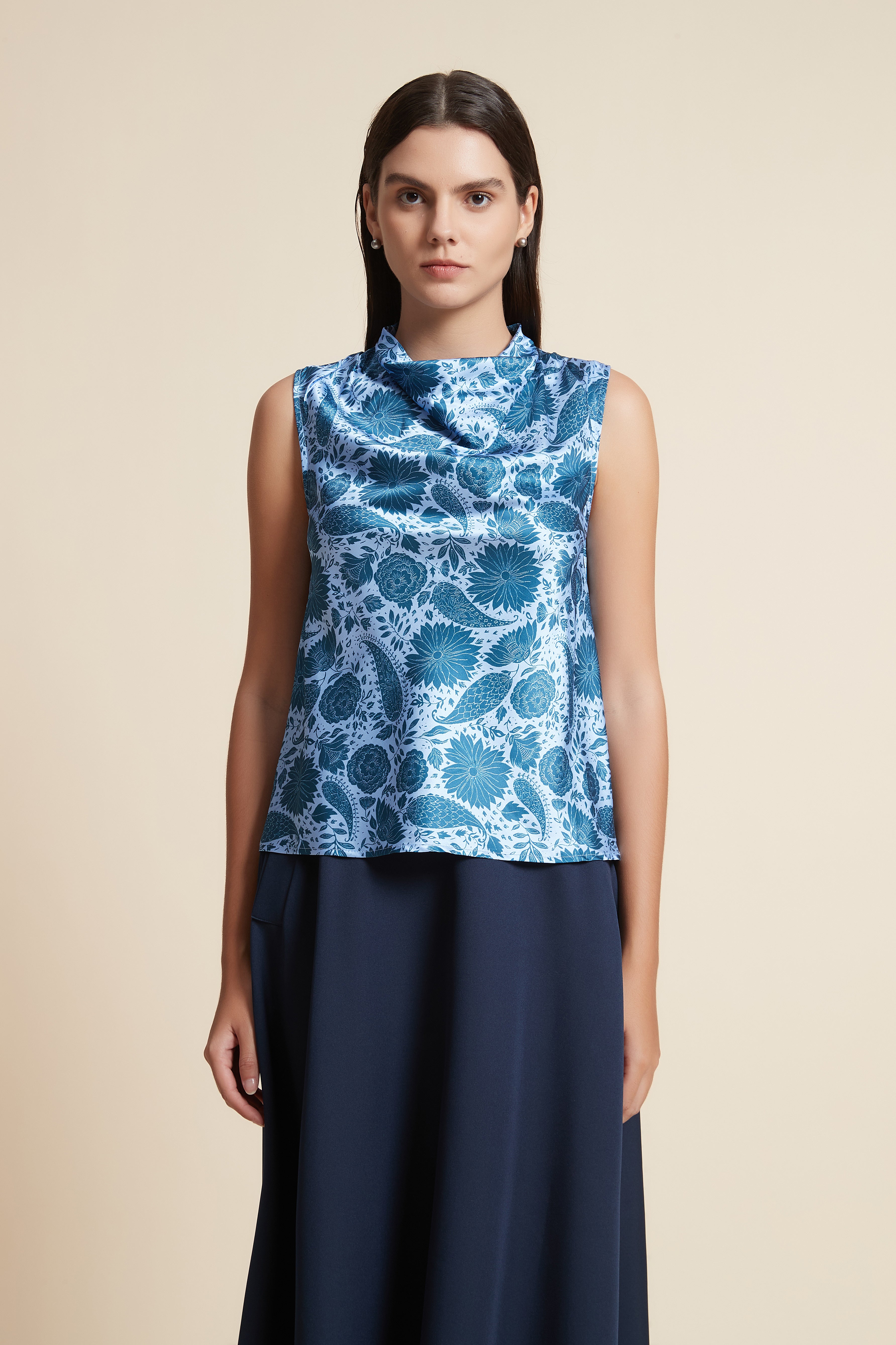 Sleeveless High Neck Printed Blouse