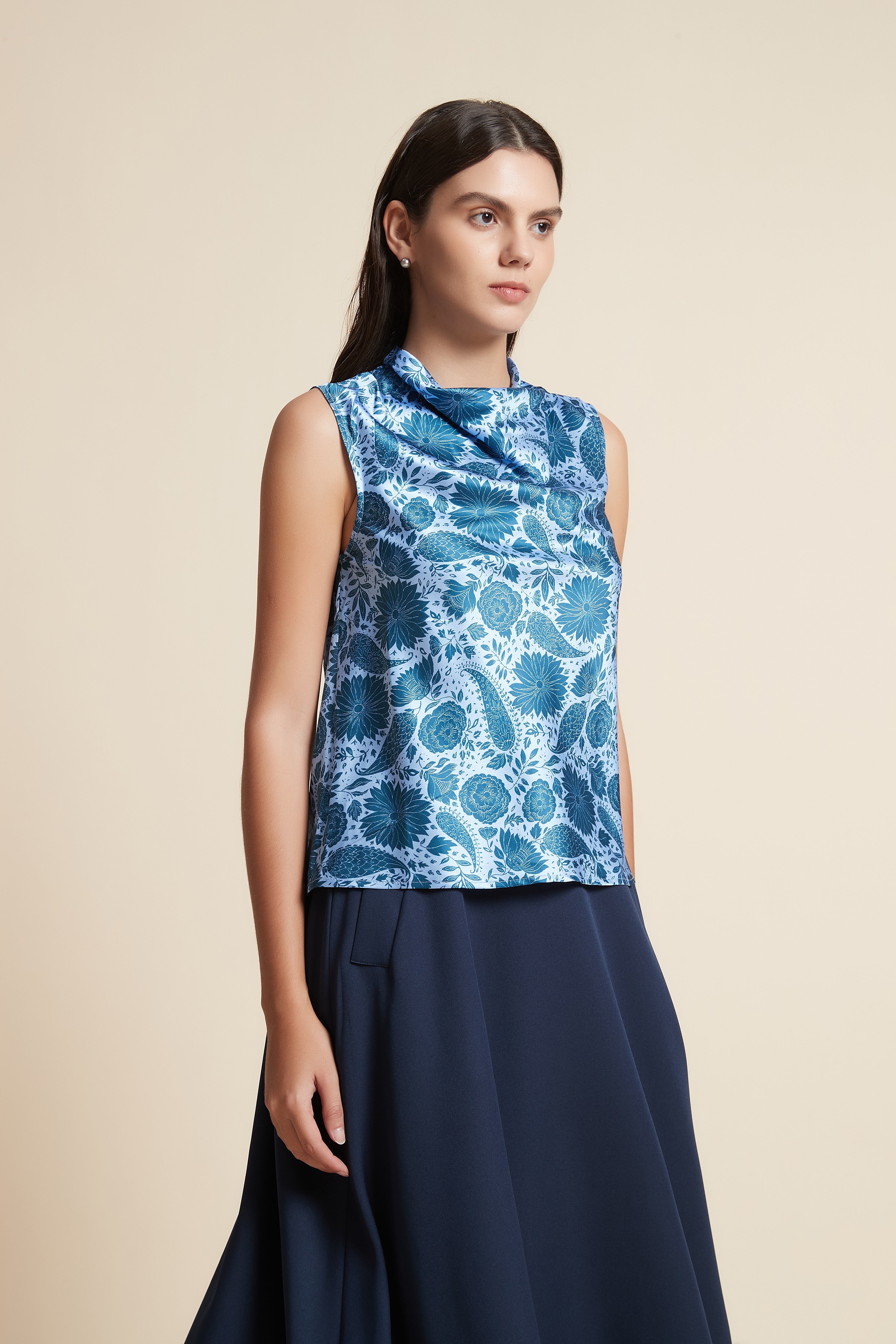 Sleeveless High Neck Printed Blouse