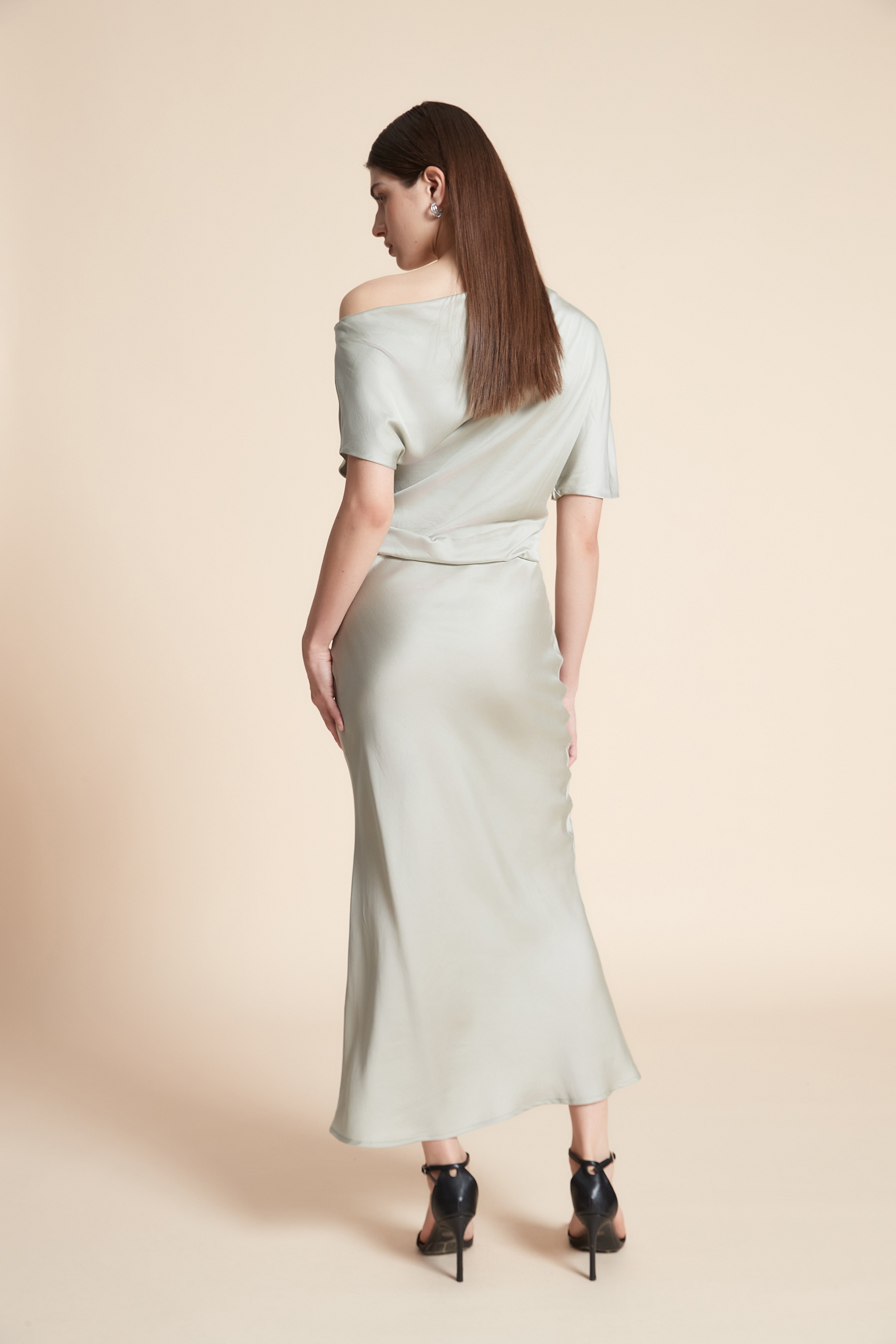 فستان ماكسي سادة كم قصير