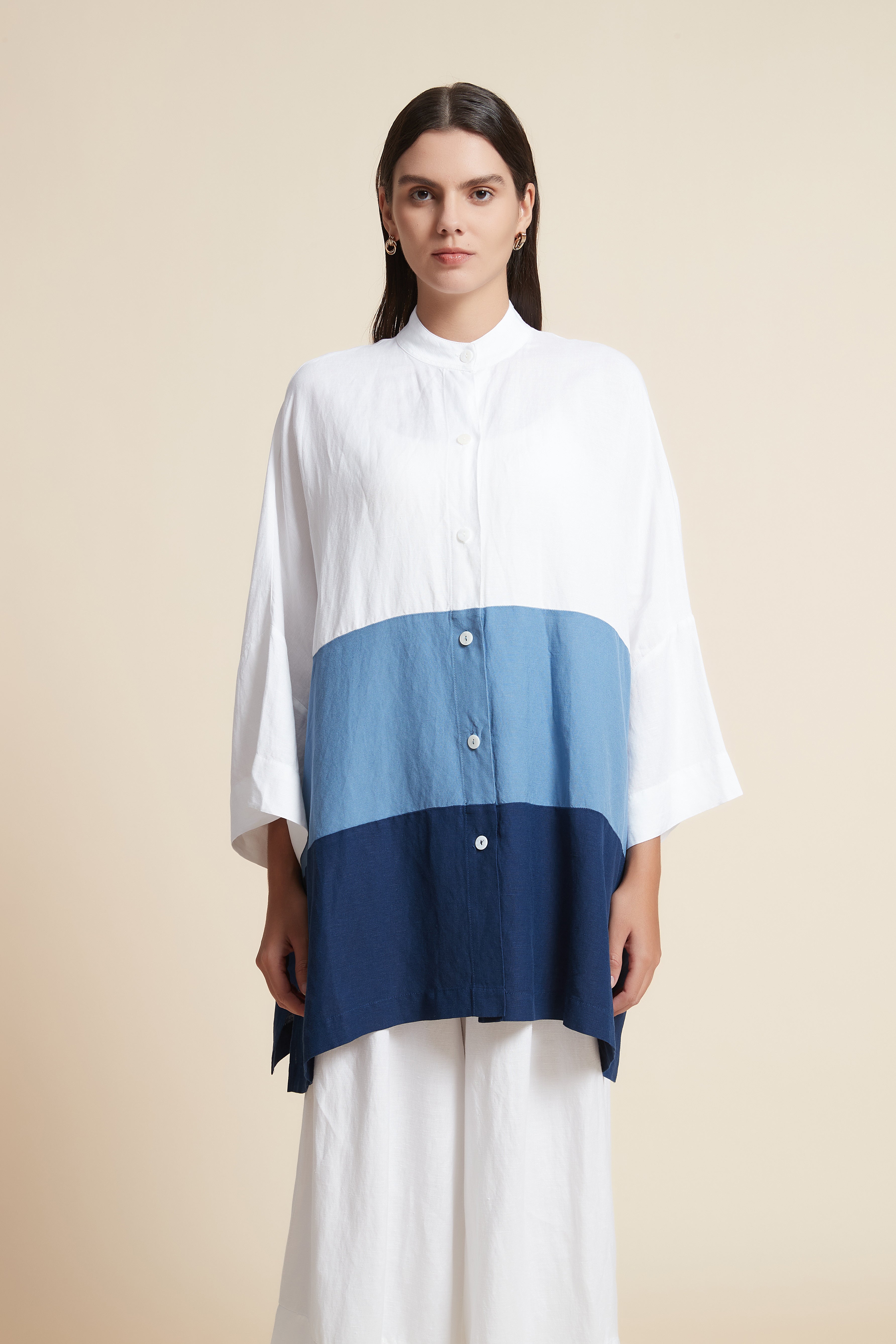 Hip-Length Long Sleeve Top with Round Neck