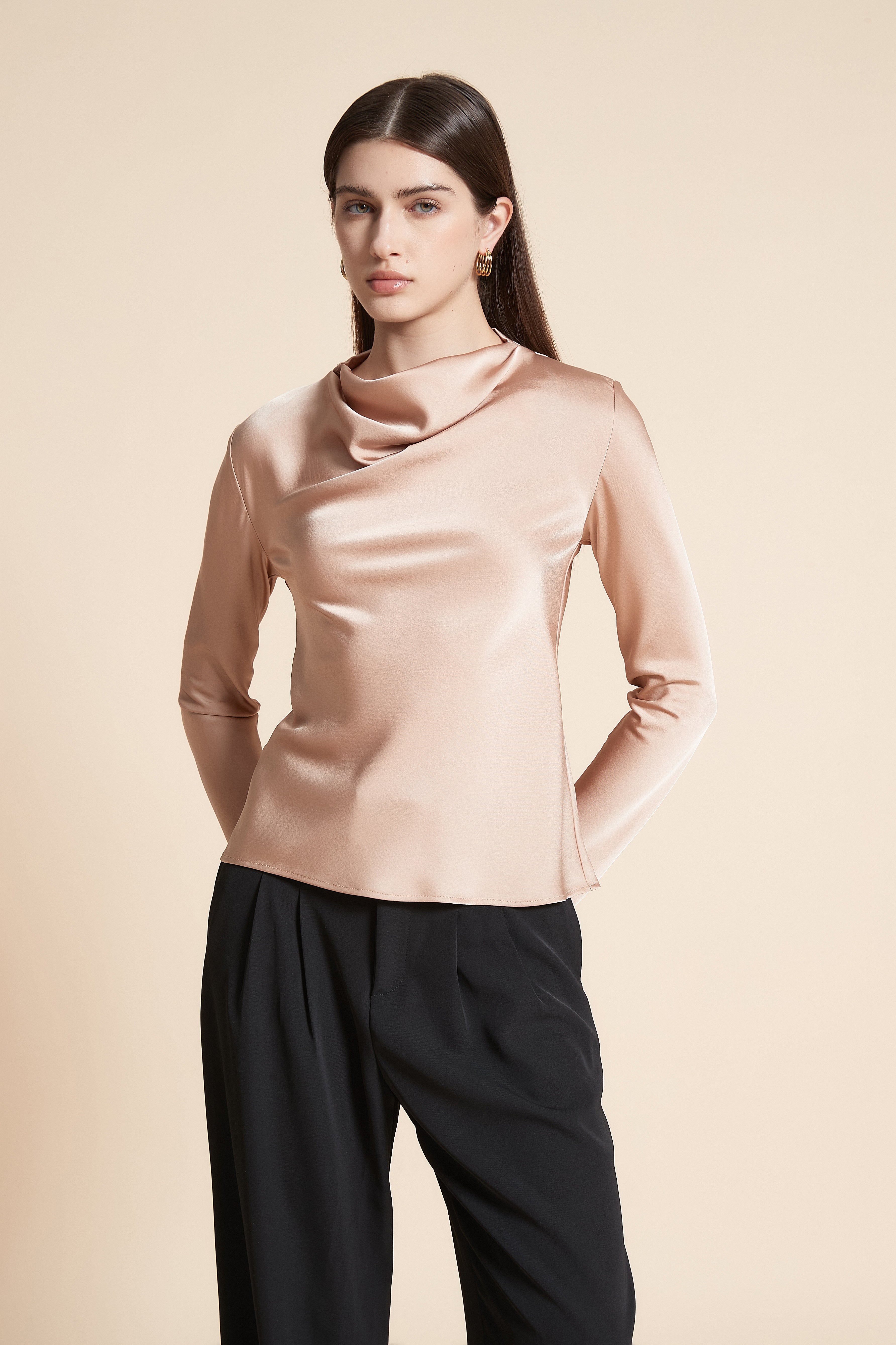 Solid Waist-Length Long Sleeve Blouse
