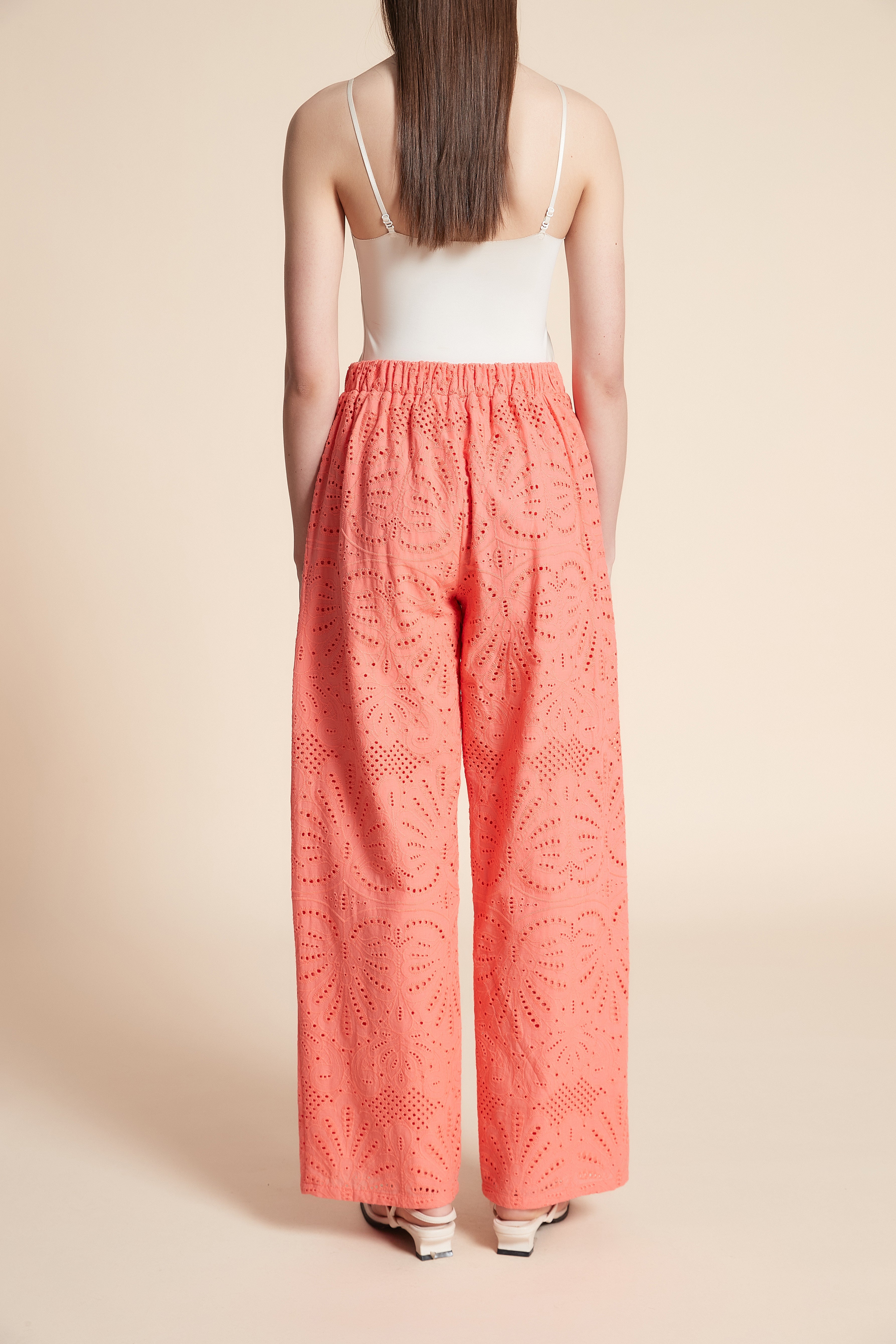 بنطلون طويل منقوش مخرم واسع