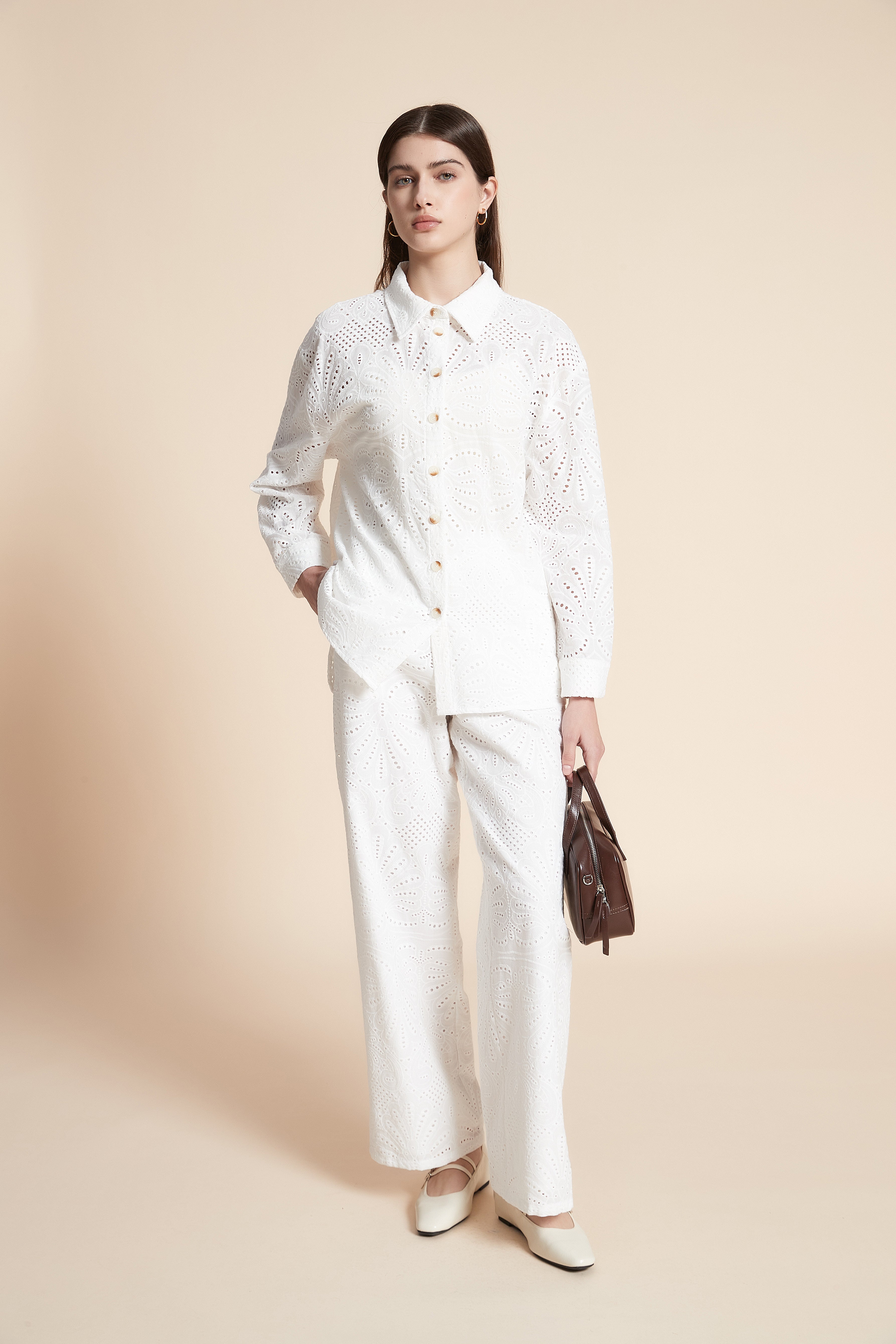 بنطلون طويل منقوش مخرم واسع