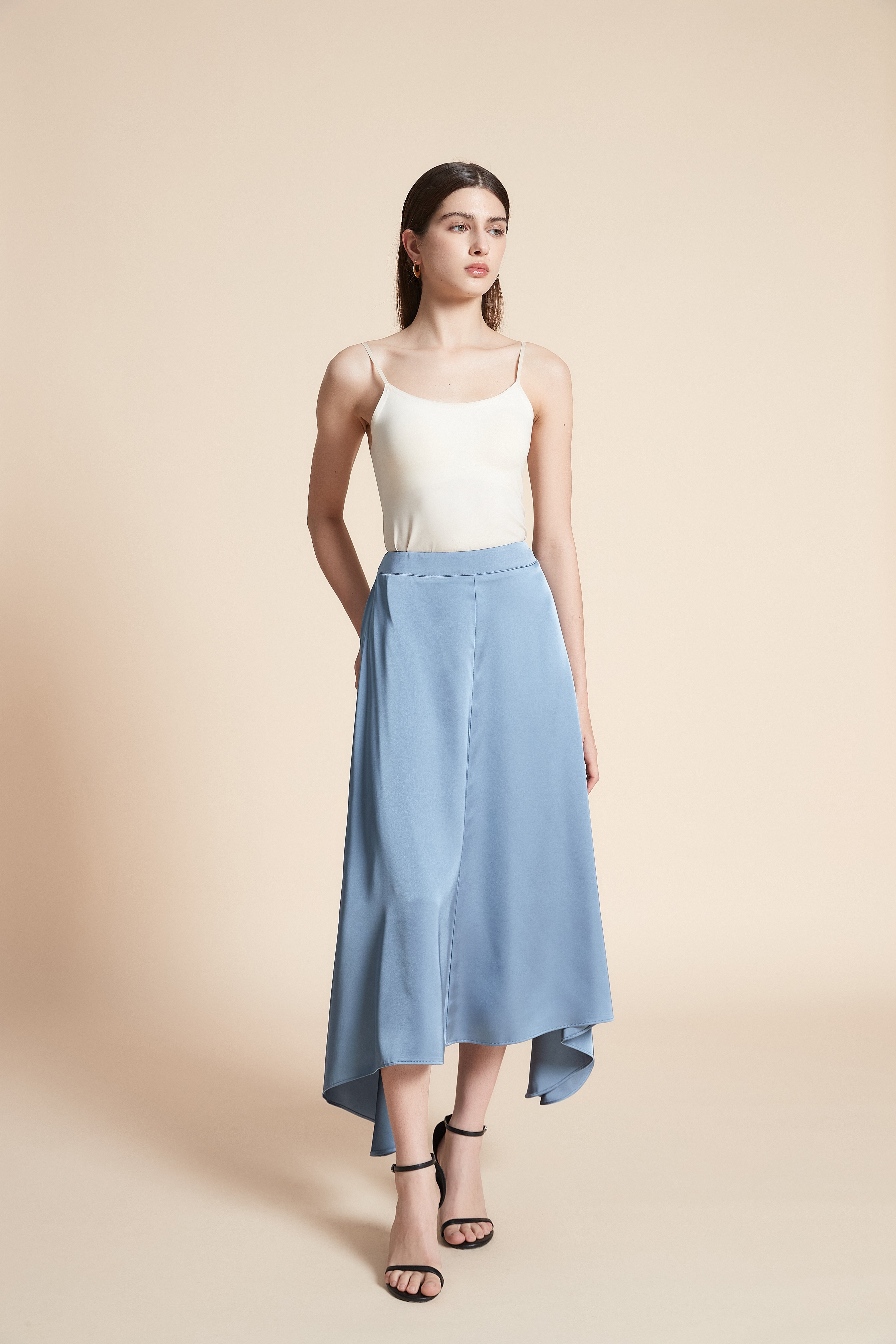 تنورة ميدي سادة قصة واسعة