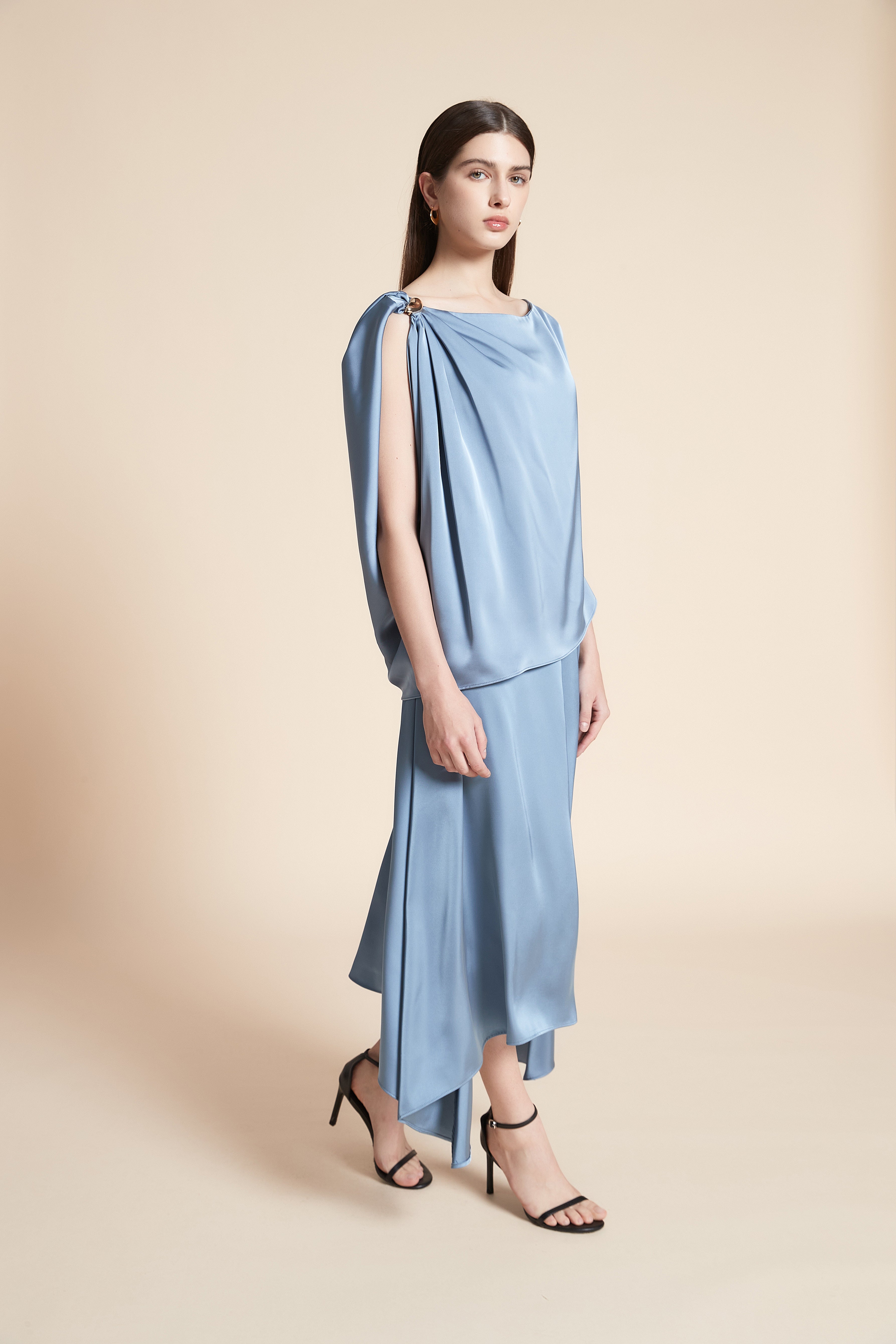 Solid Satin Waist-Length Sleeveless Blouse