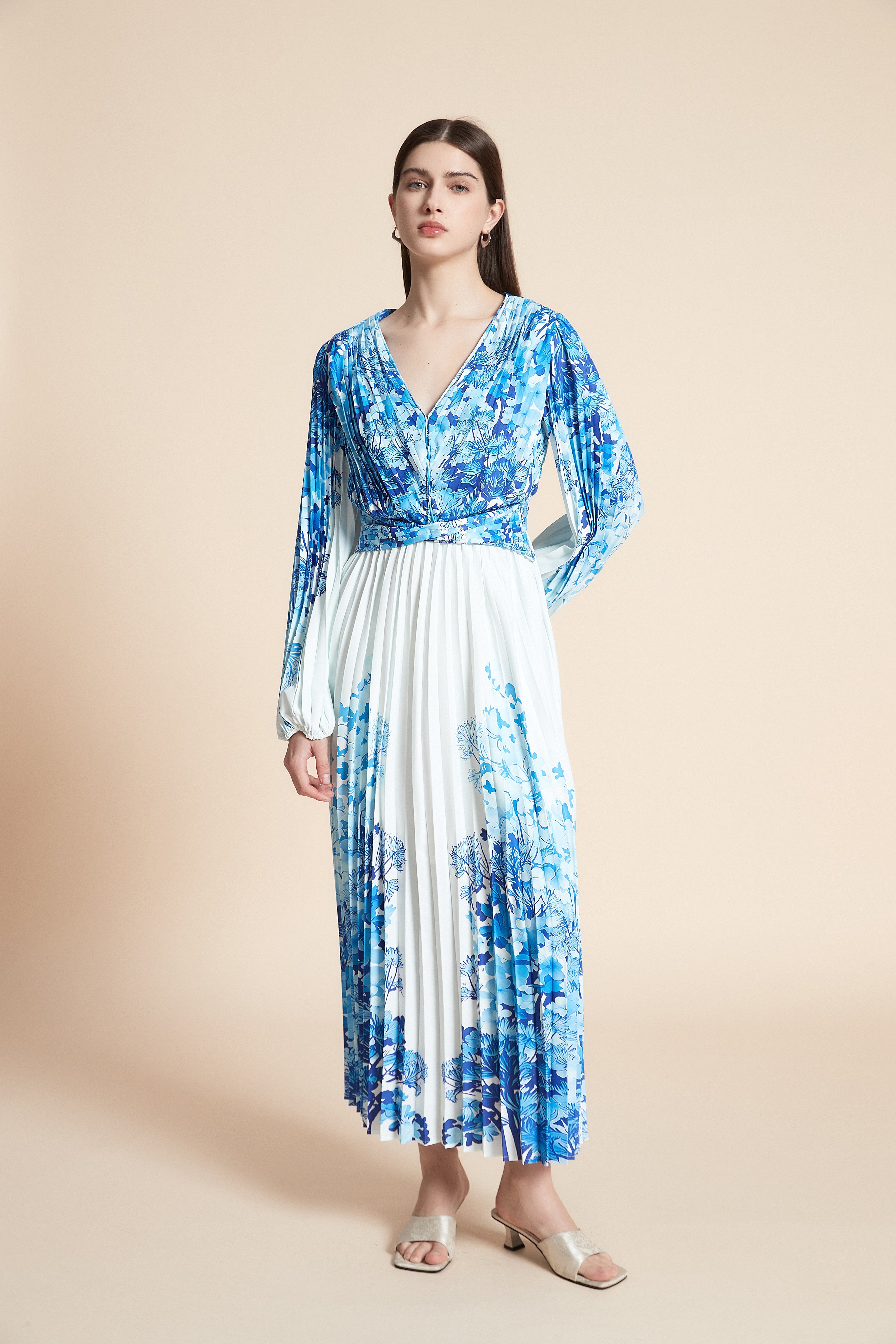 فستان ميدي منقوش كم طويل