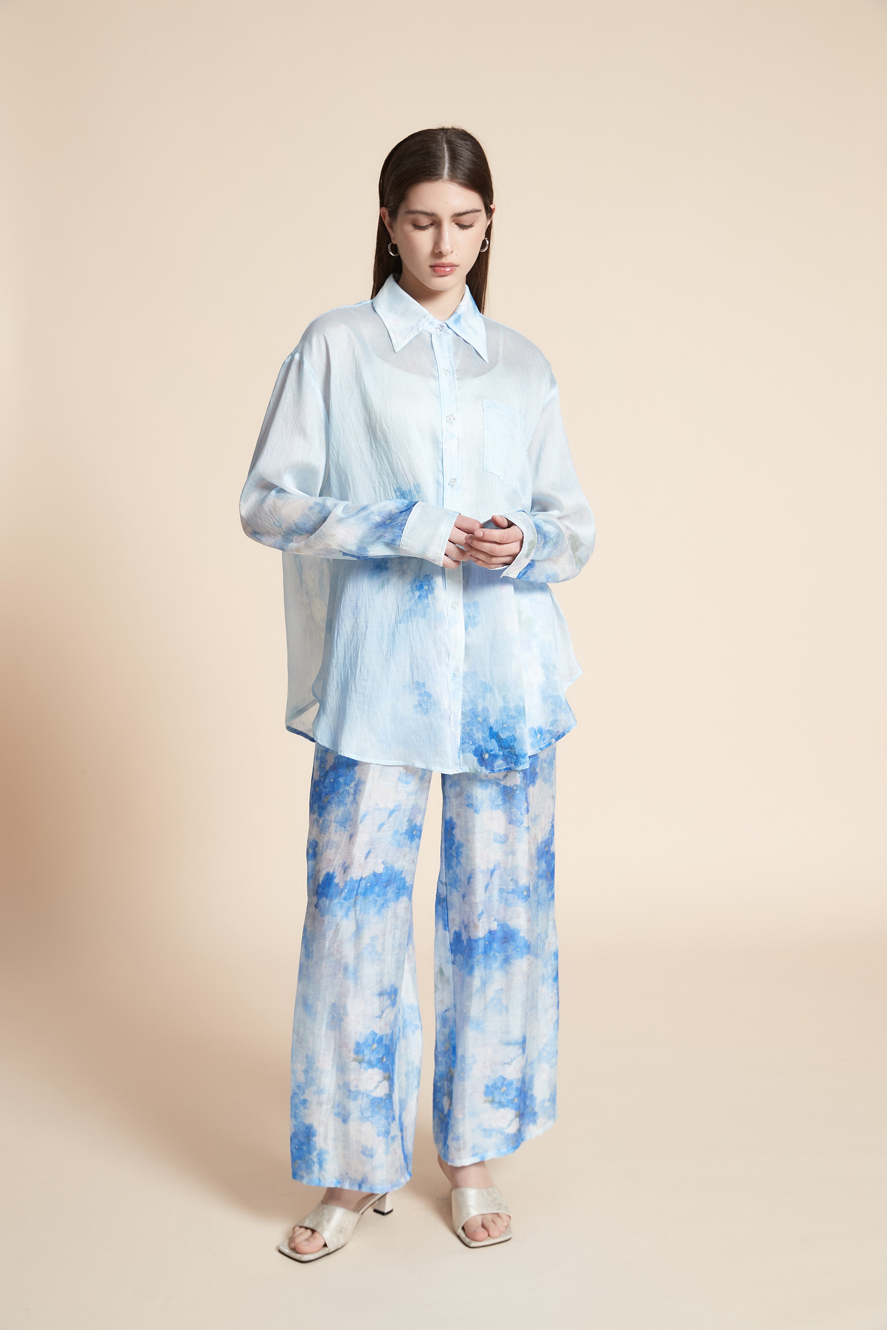 قميص منقوش لونين كم طويل