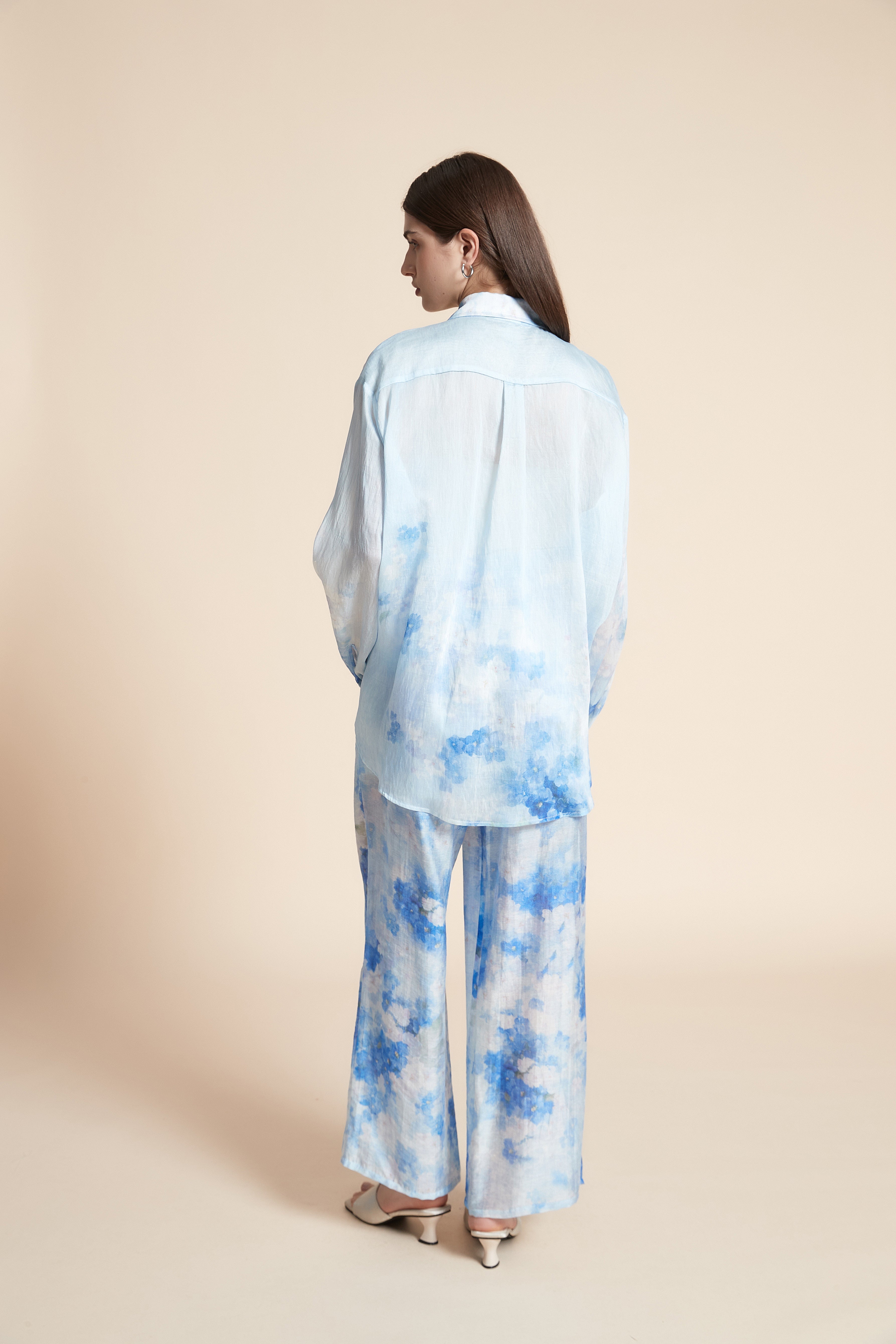 قميص منقوش لونين كم طويل