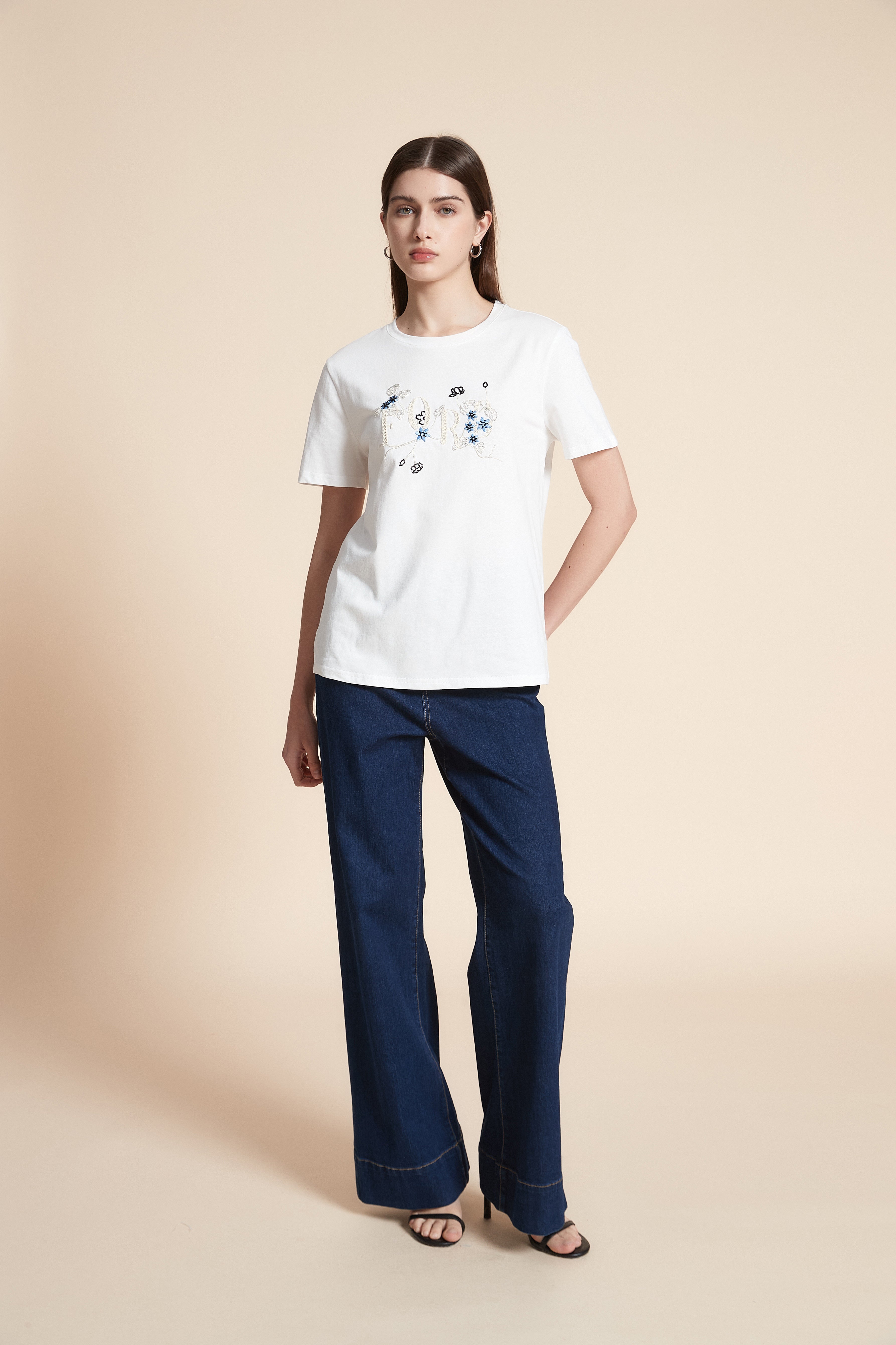 تي شيرت متوسط الطول سادة كم قصير