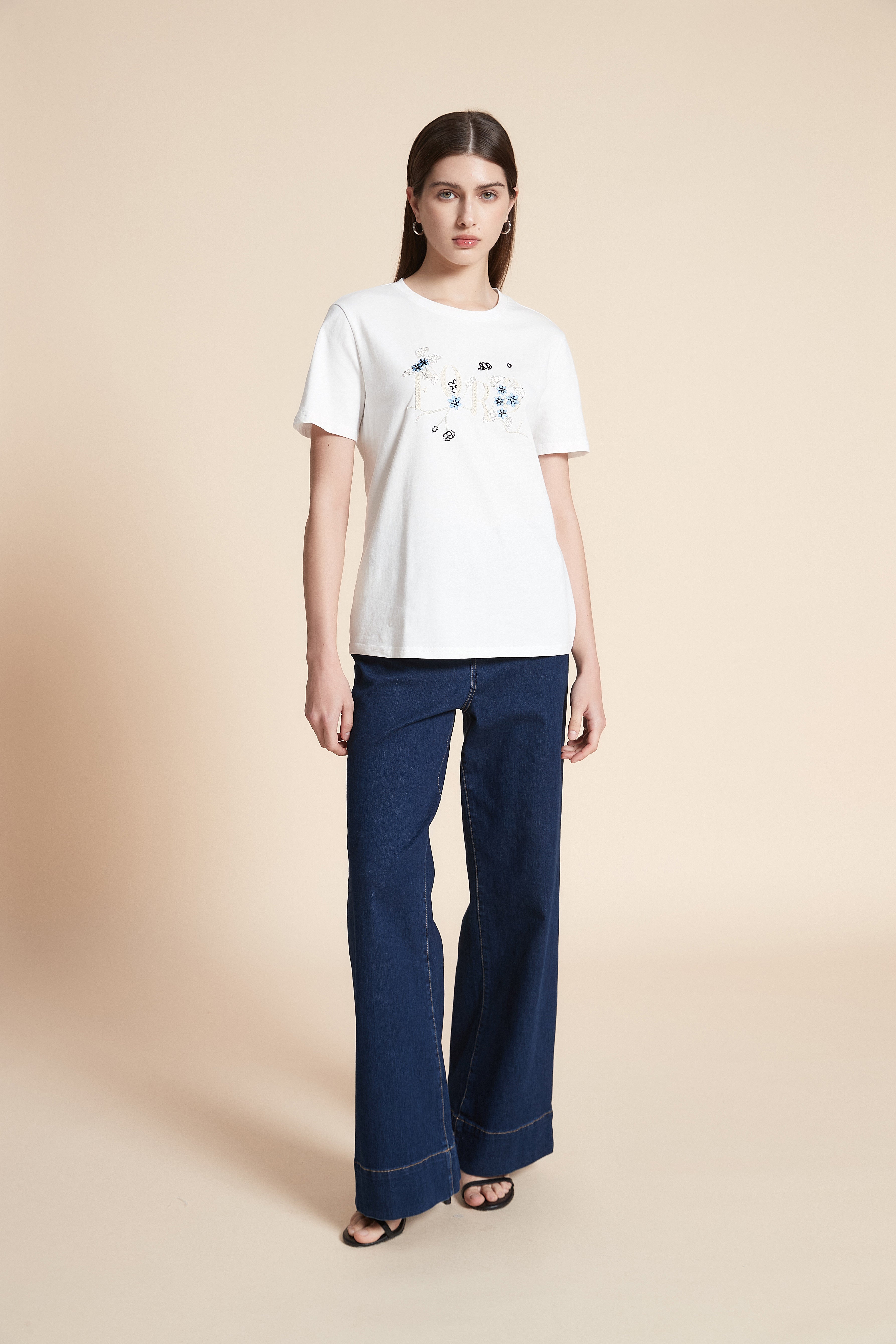 تي شيرت متوسط الطول سادة كم قصير