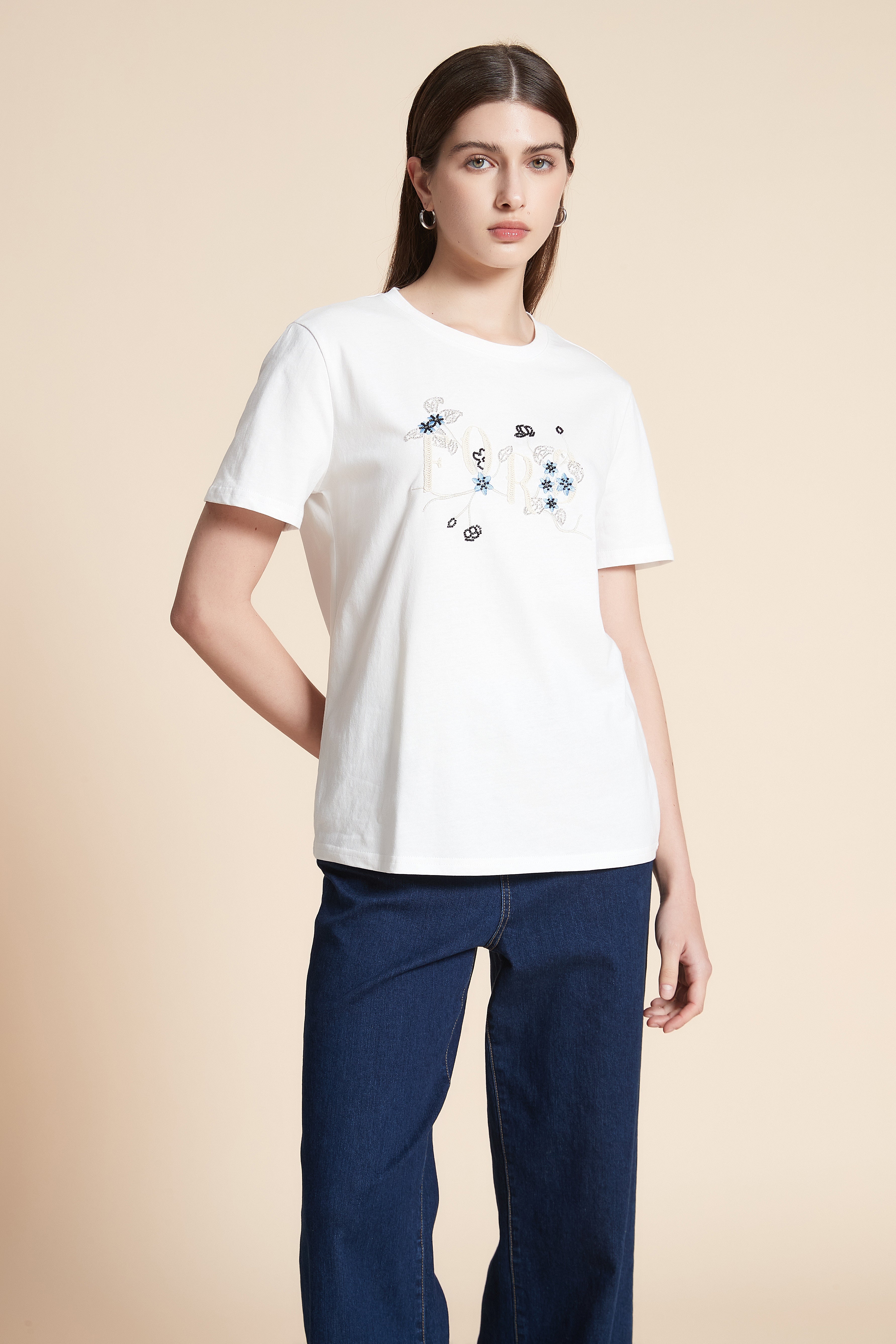 تي شيرت متوسط الطول سادة كم قصير