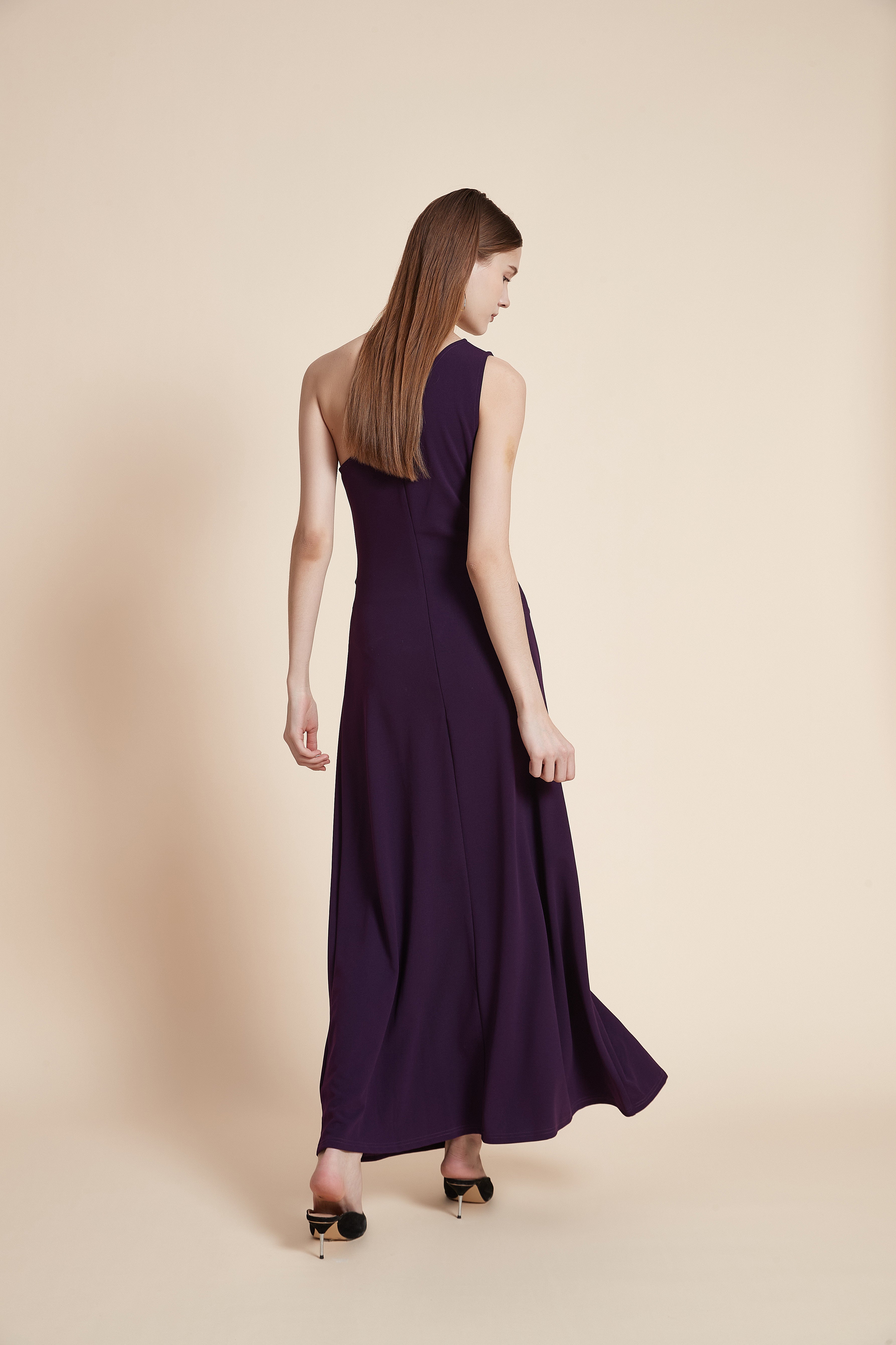Sleeveless Long Plain Dress with Exposed Shoulders