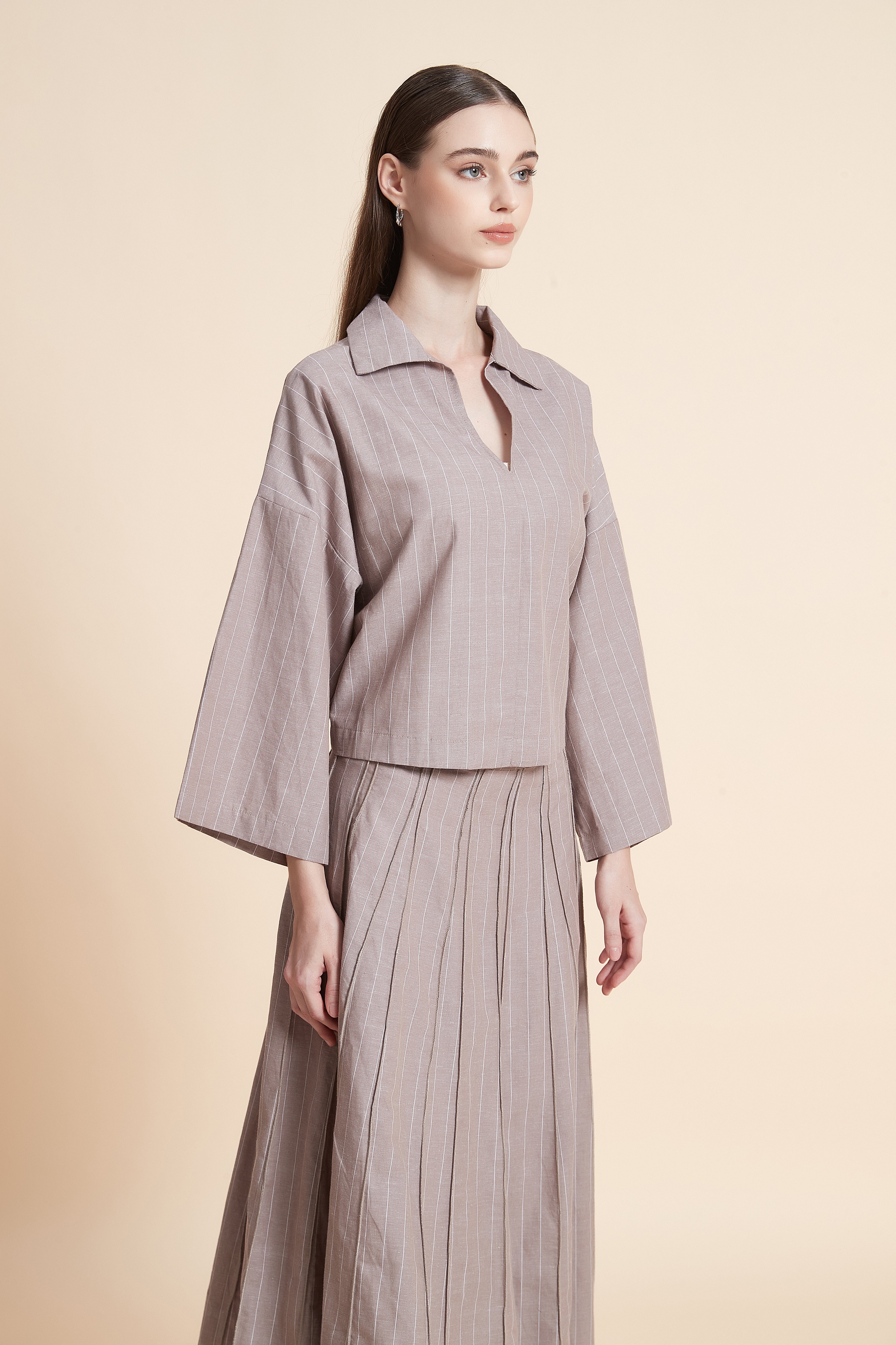 Open-collar linen-blend blouse