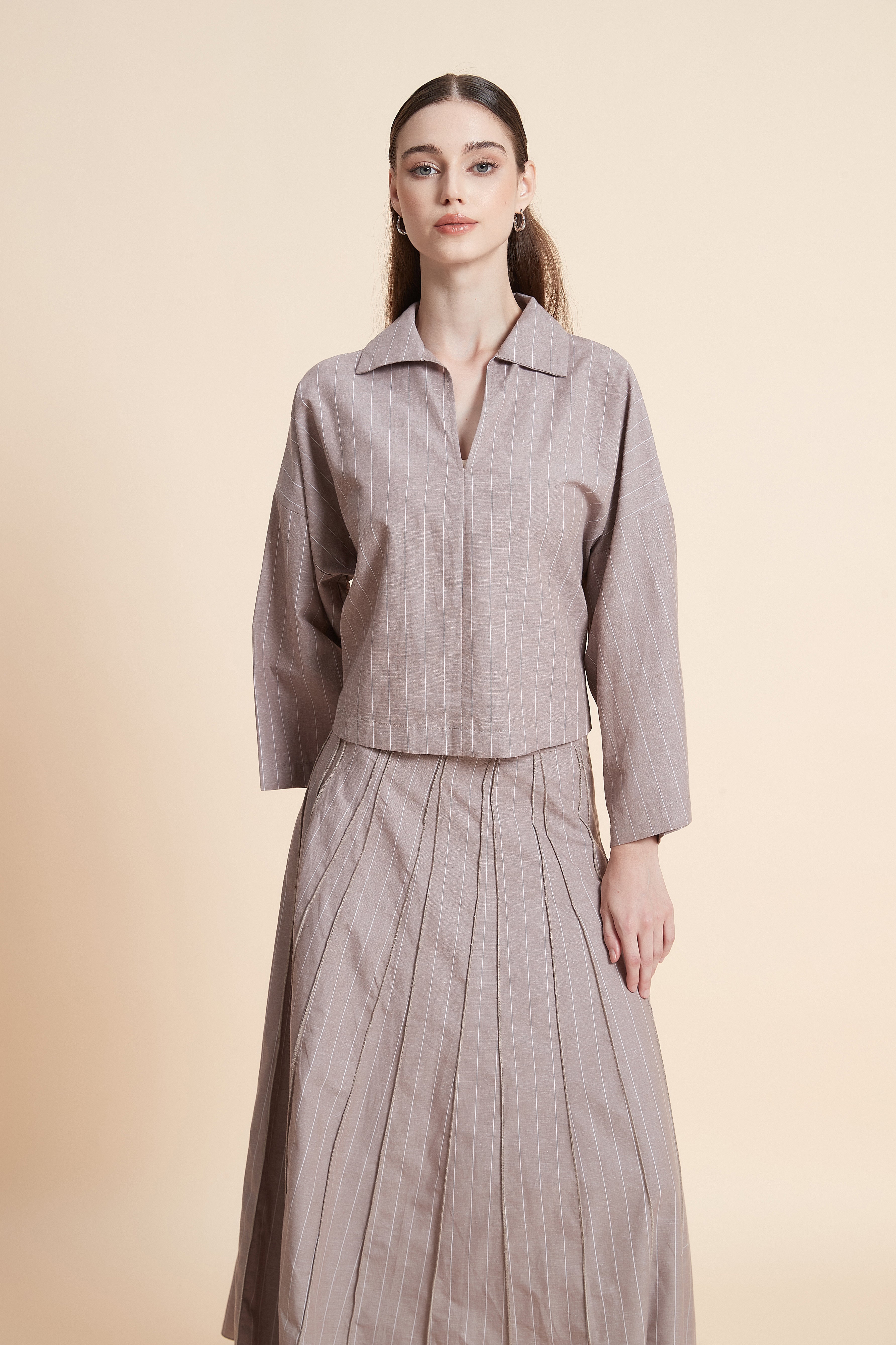 Open-collar linen-blend blouse