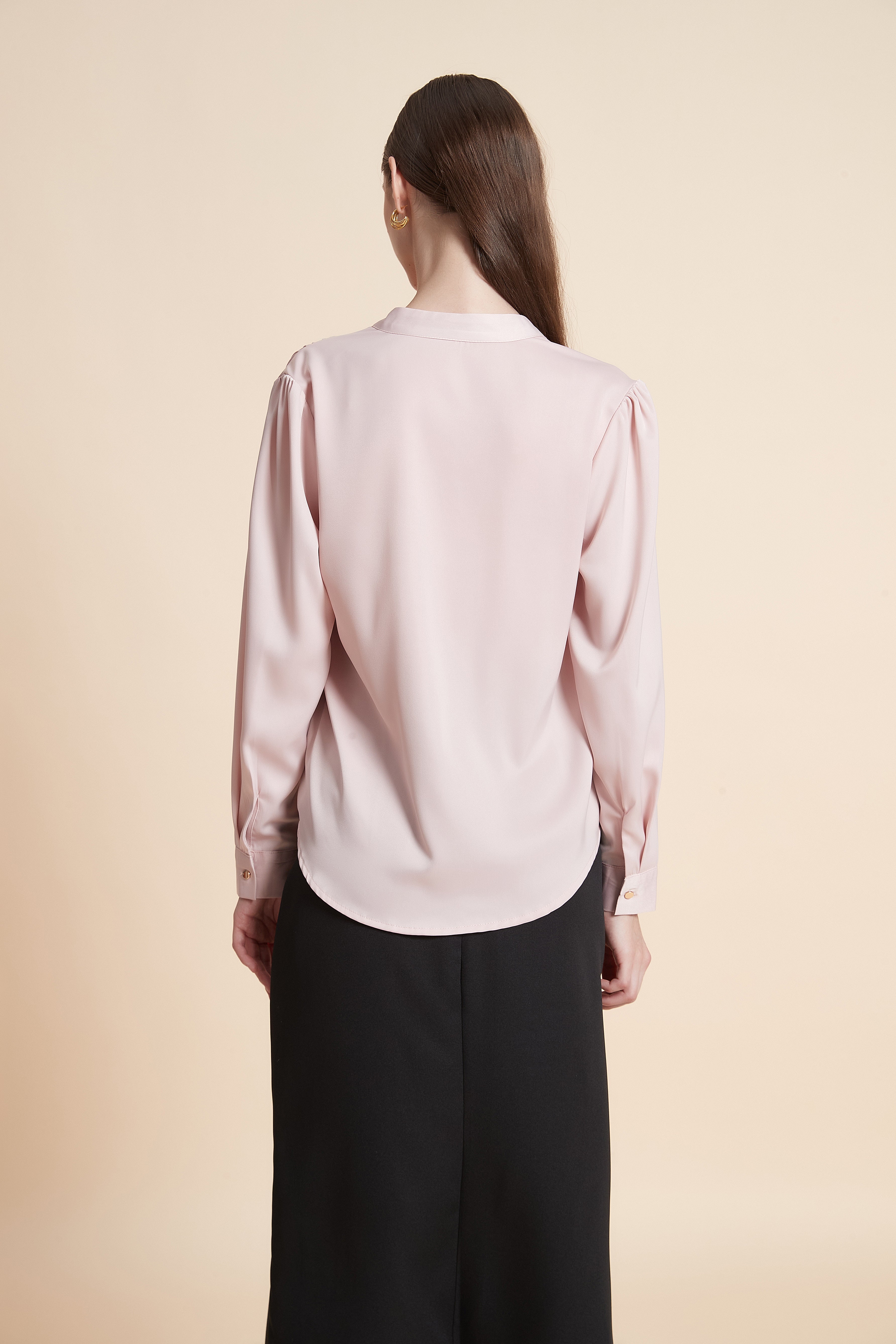 Simple blouse with a neck zip