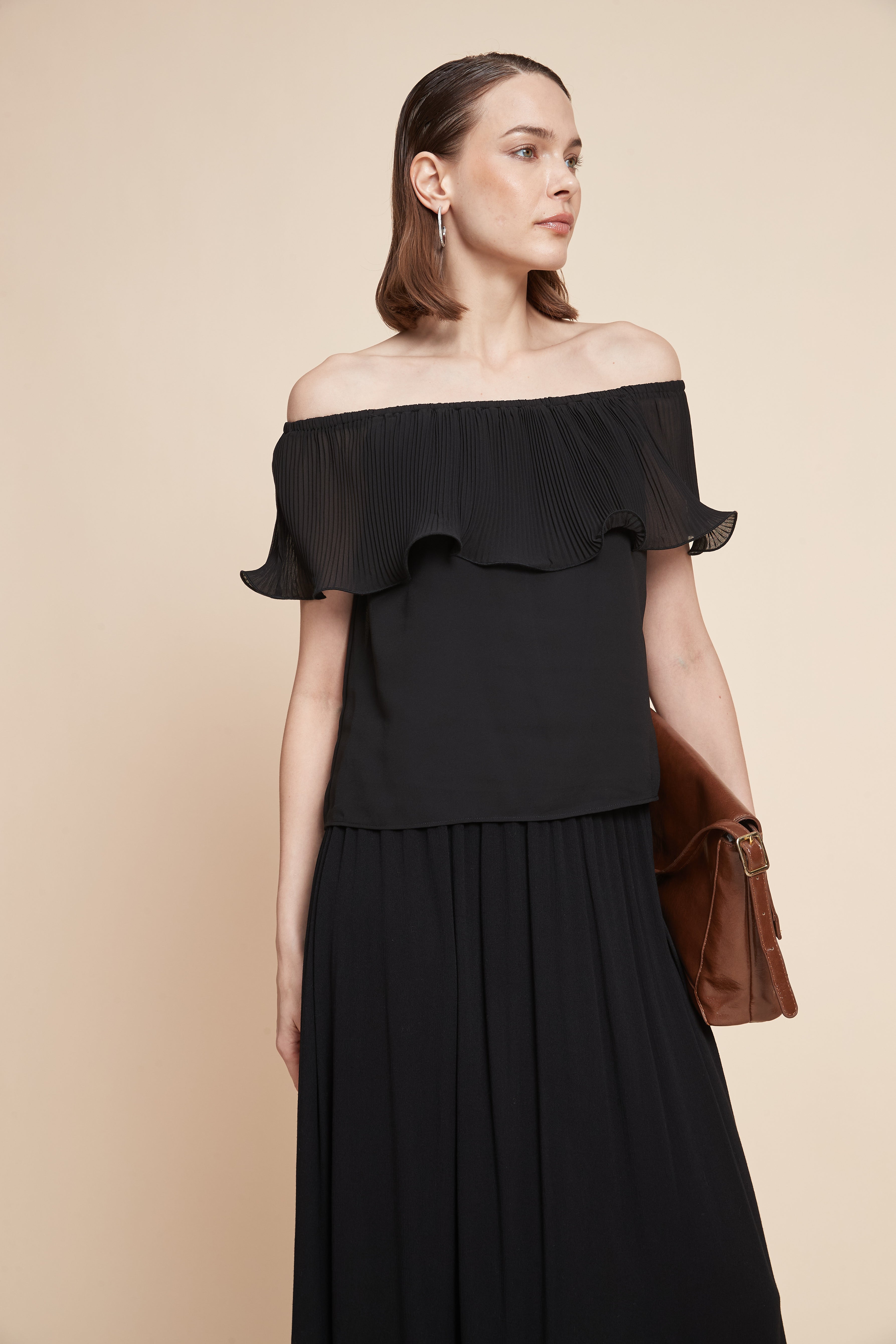 Plain Off-The-Shoulder Crop Top