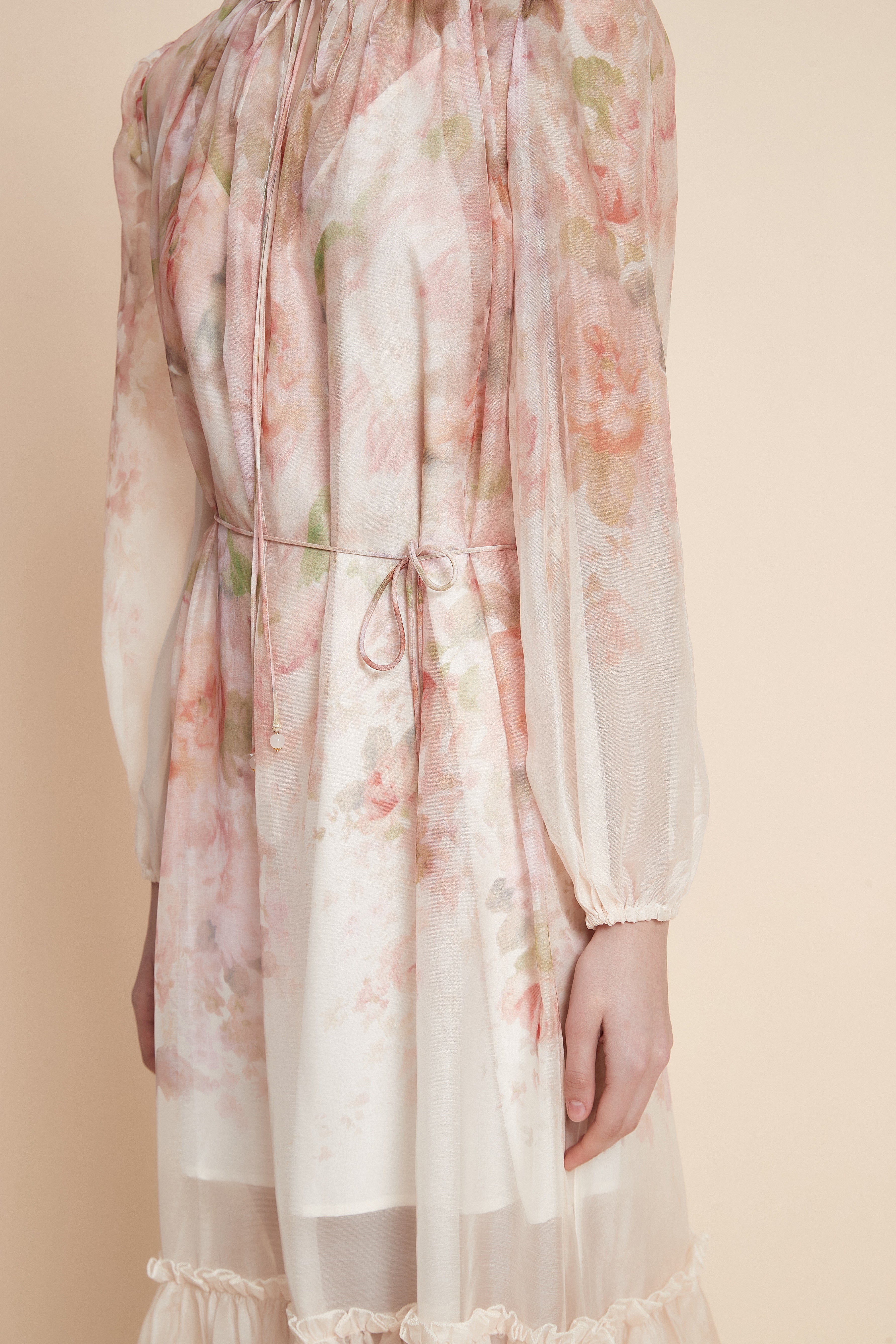 فستان ماكسي منقوش بأكمام طويلة