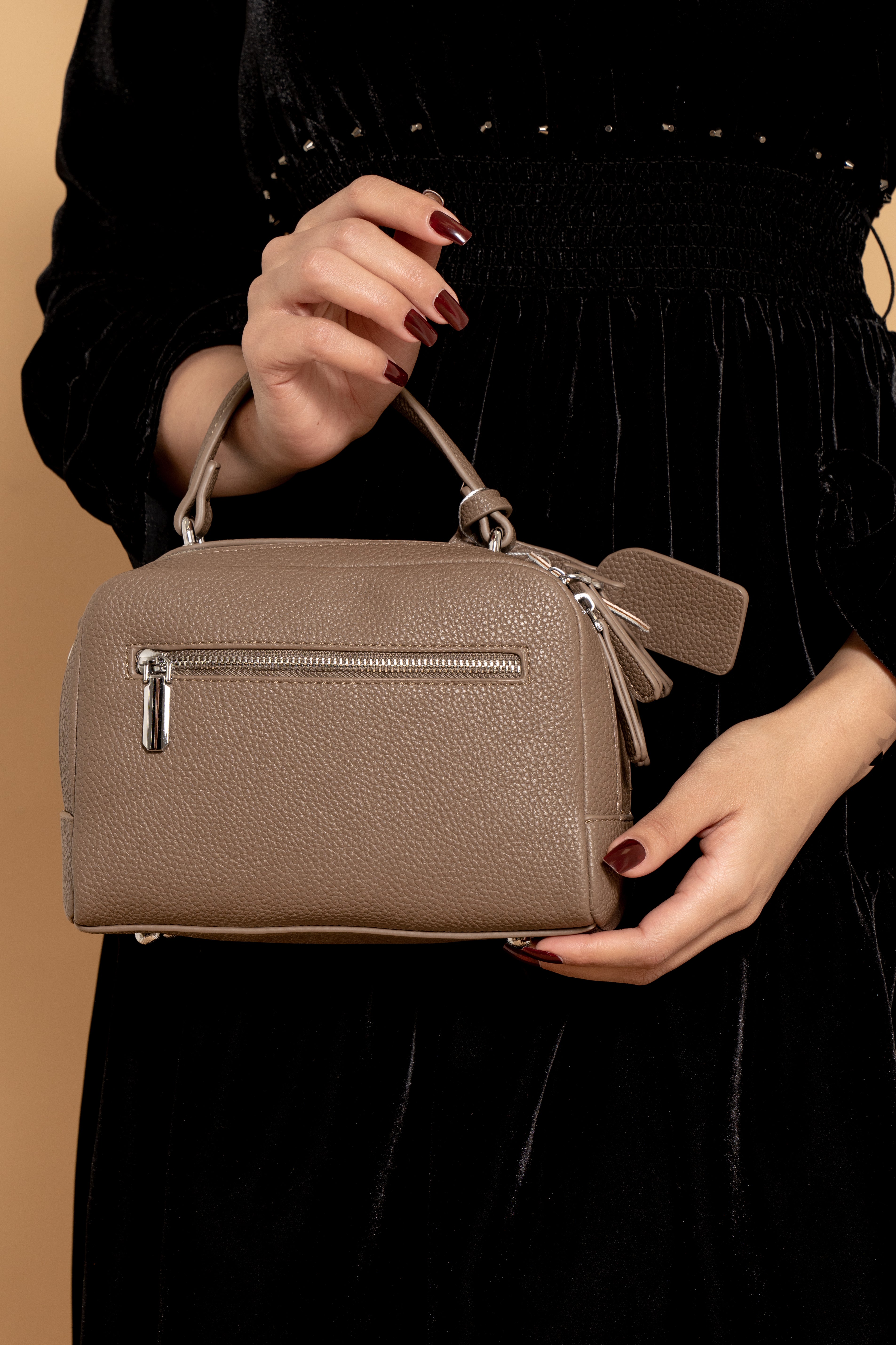 Plain Bag with Short Handle