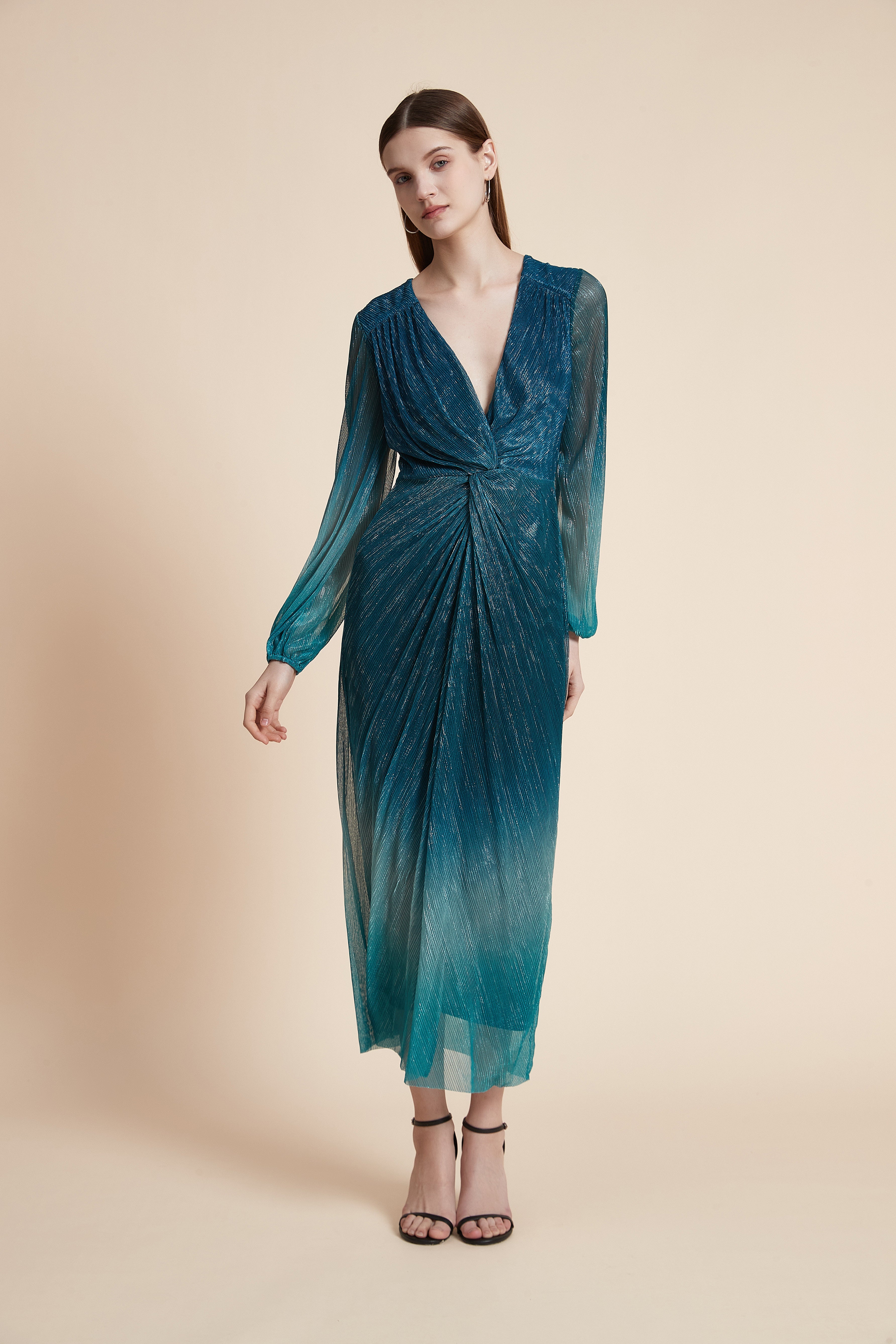 فستان ميدي منقوش بأكمام طويلة