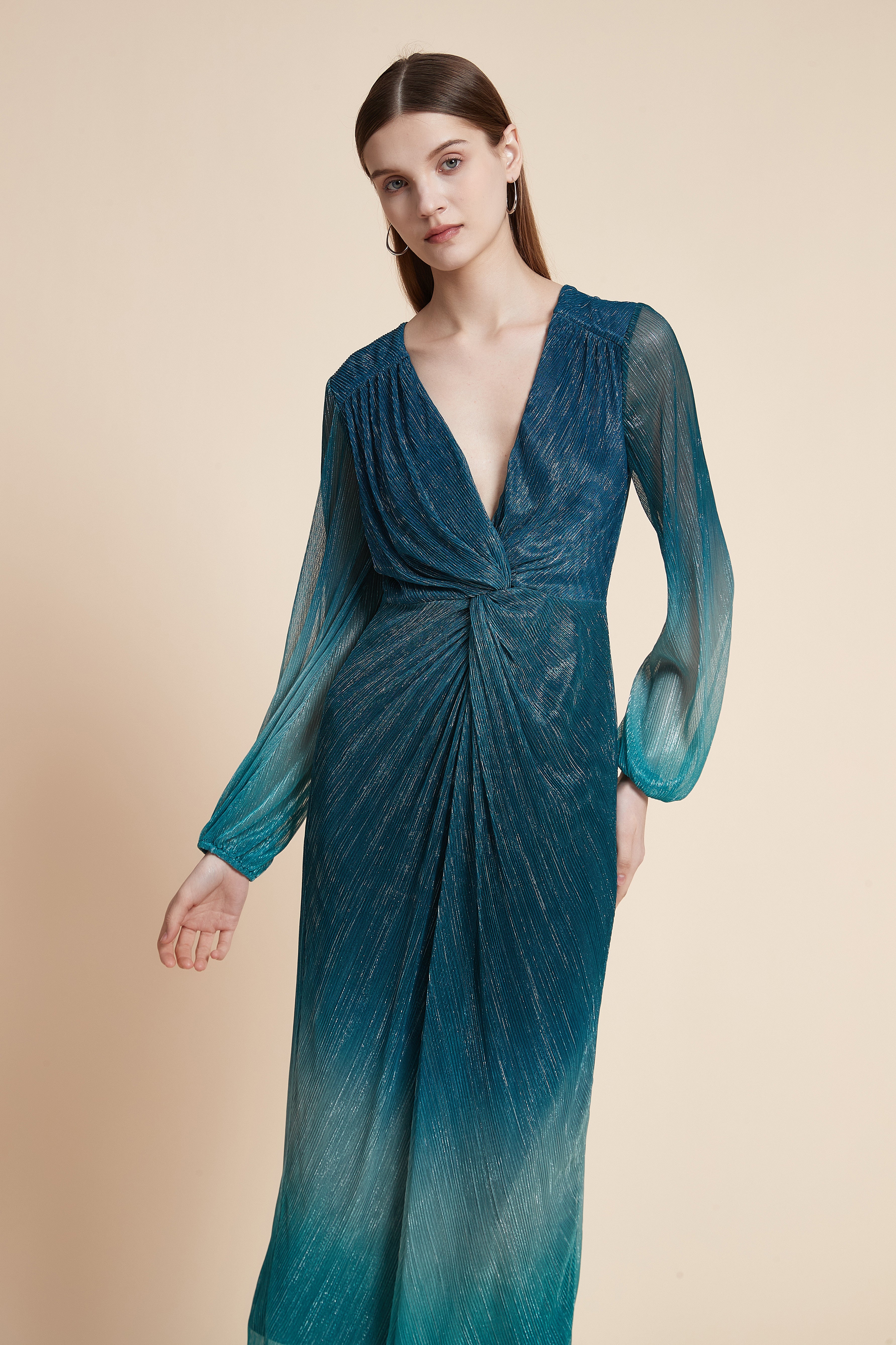 فستان ميدي منقوش بأكمام طويلة