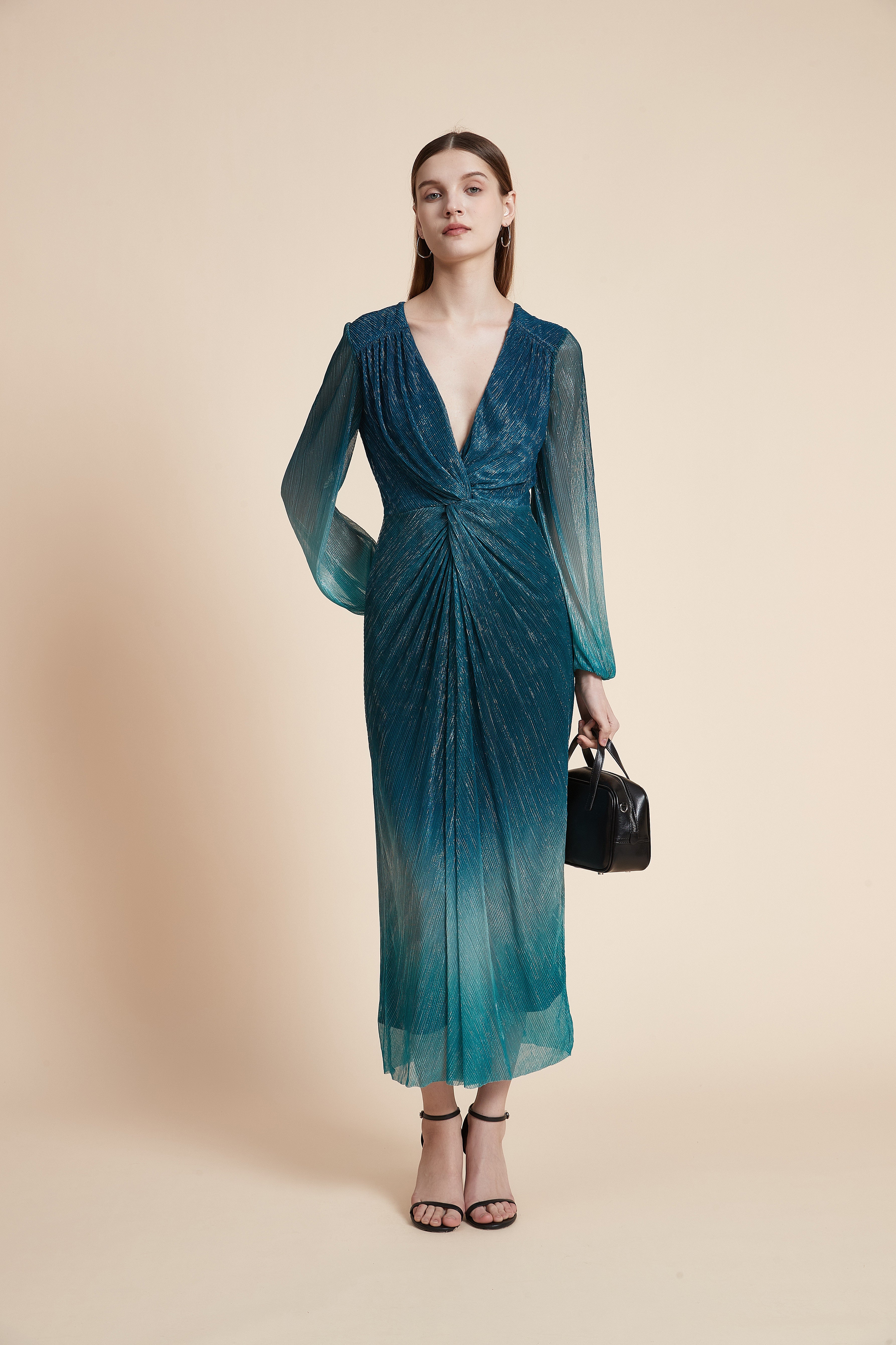 فستان ميدي منقوش بأكمام طويلة