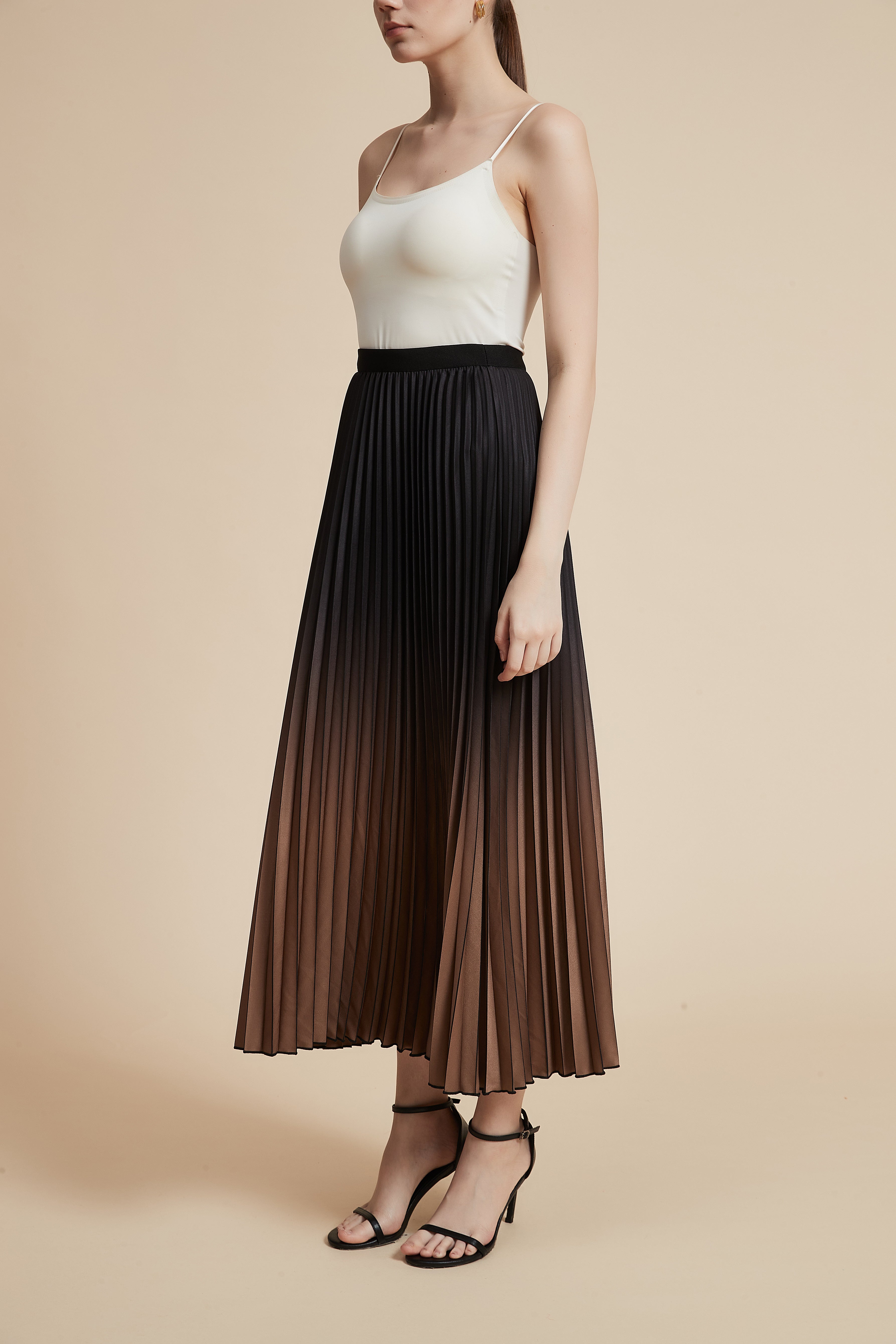 تنورة ميدي بليسيه مدرجة ألوان