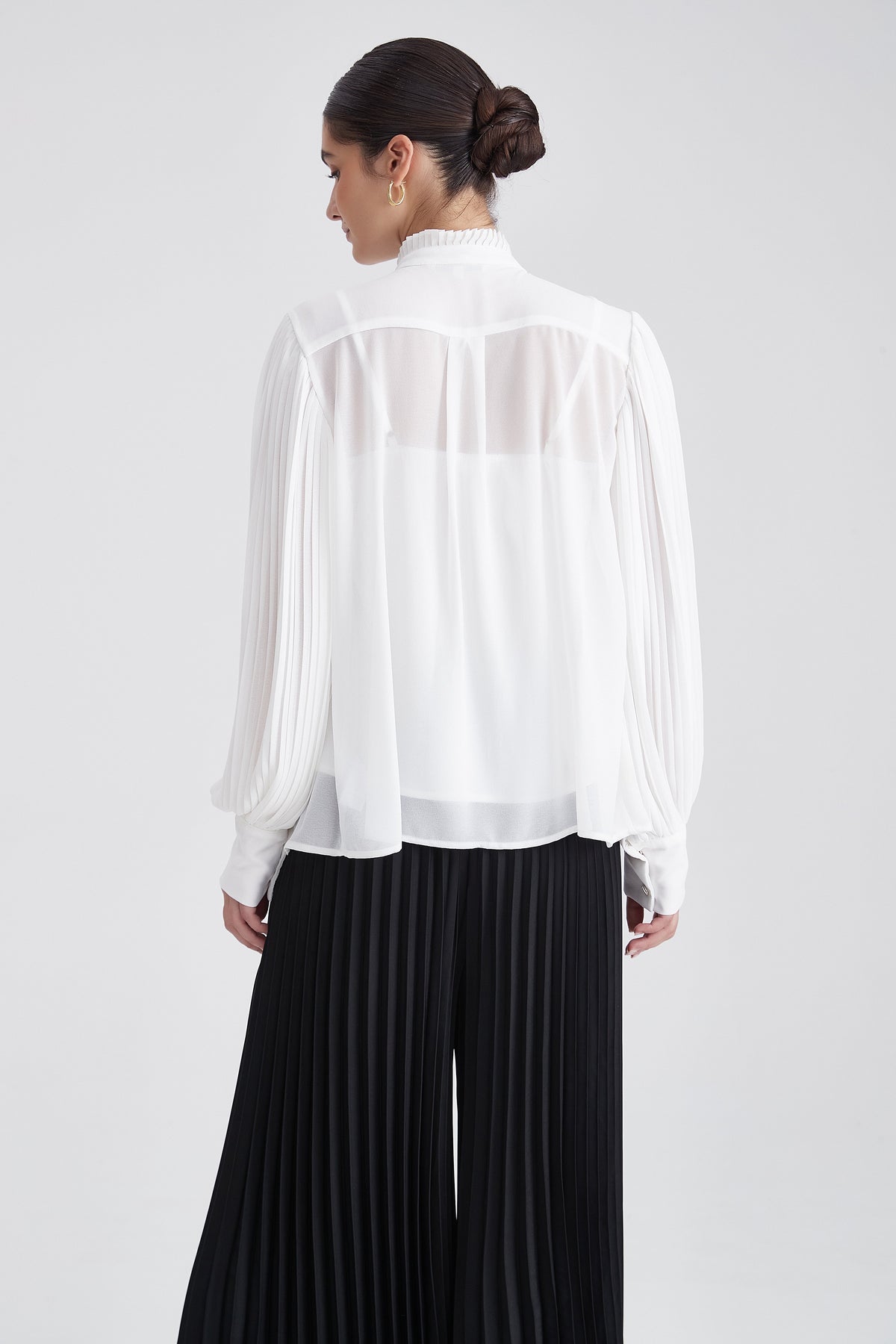 Plain Waist-Length Long-Sleeve Blouse