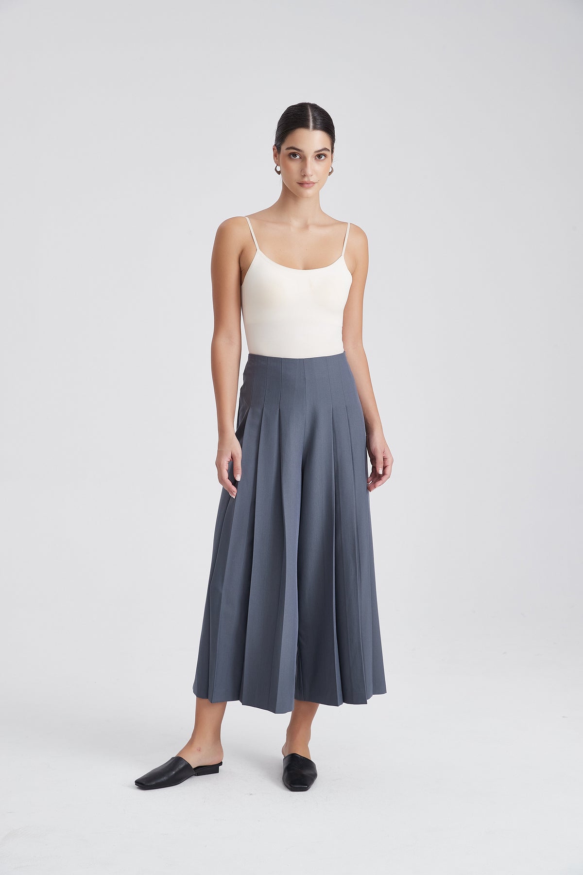 Wide-Leg 3/4 Trousers with Pleats
