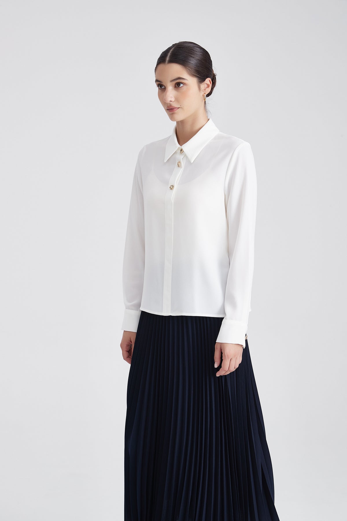 Long-Sleeve Shirt with Front Buttons