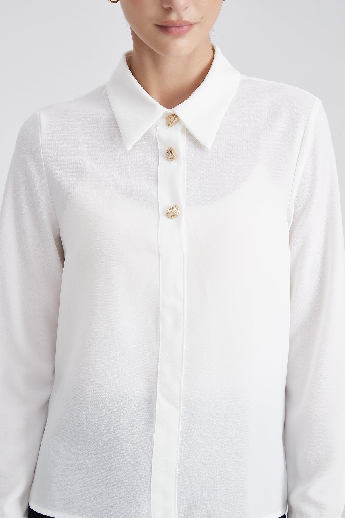 Long-Sleeve Shirt with Front Buttons