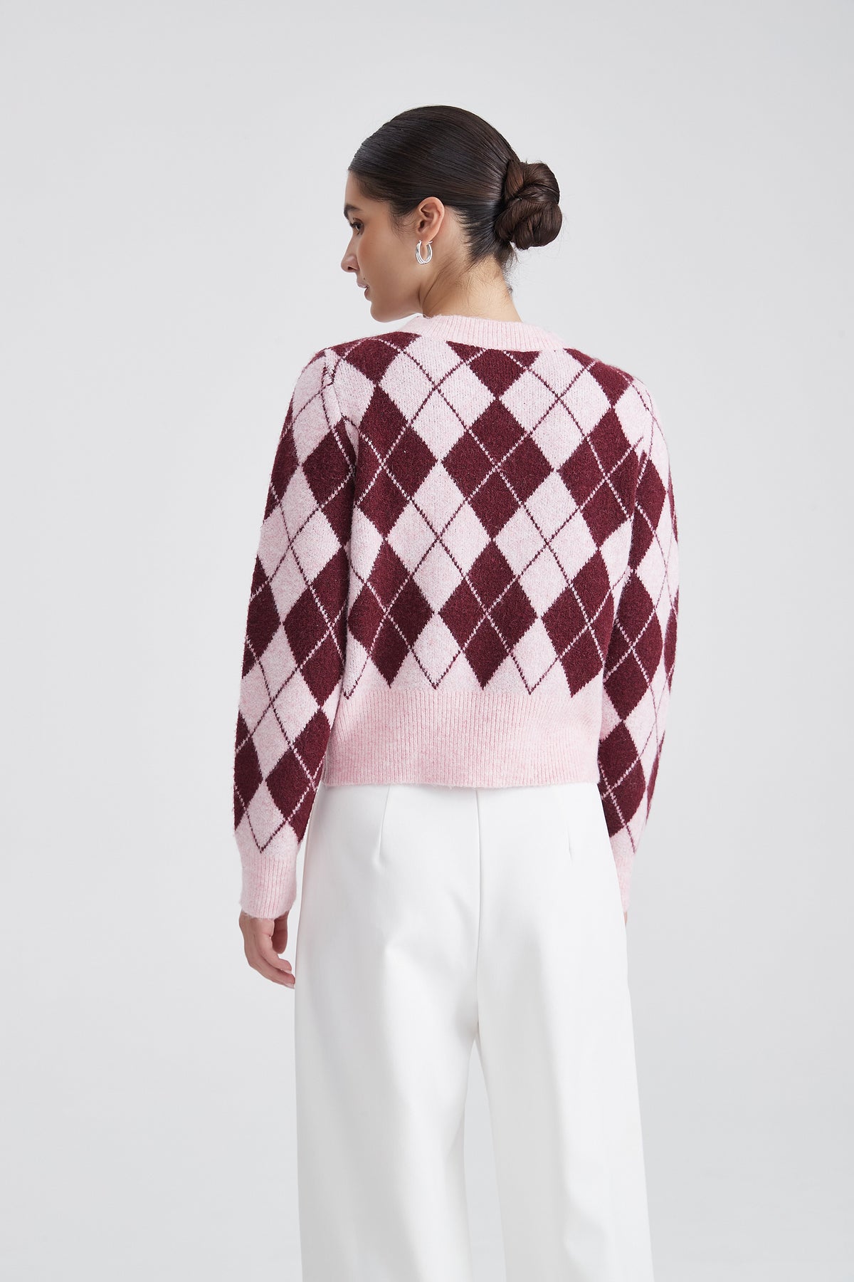 Cropped Knit Cardigan with Argyle Pattern and Front Buttons