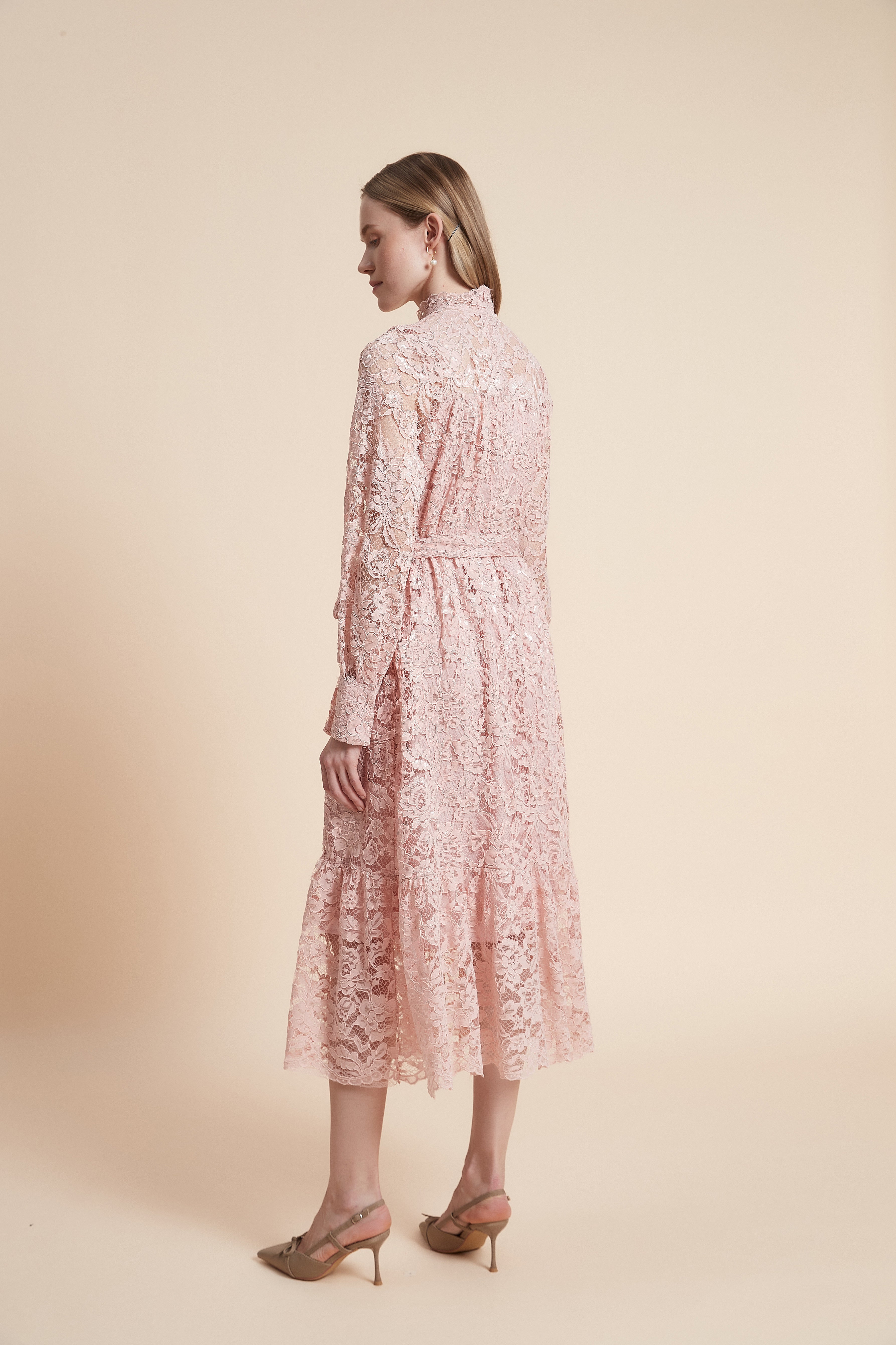 Long sleeve midi dress with lace details