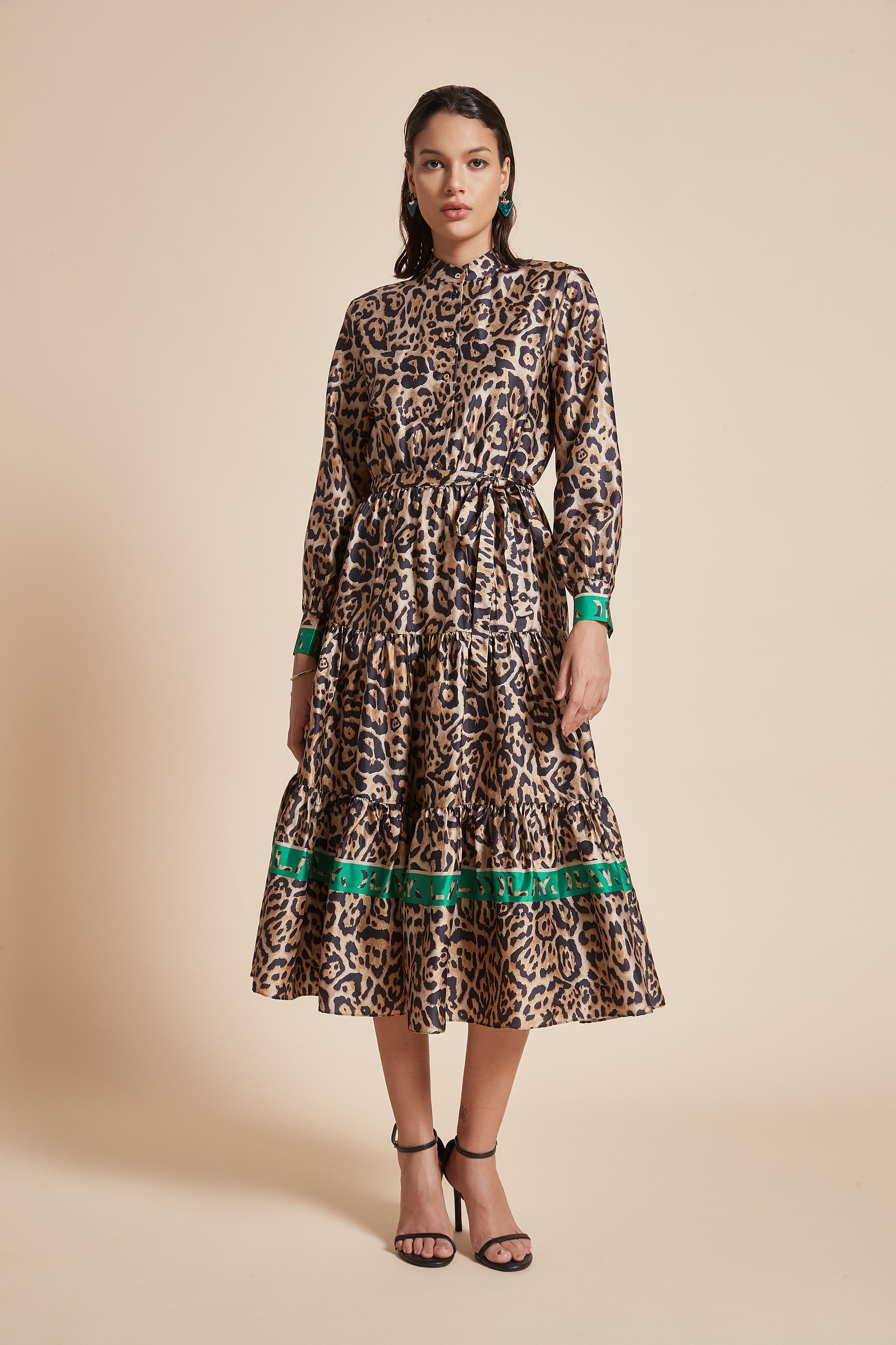 Chic Leopard Print Midi Dress with Long Sleeves