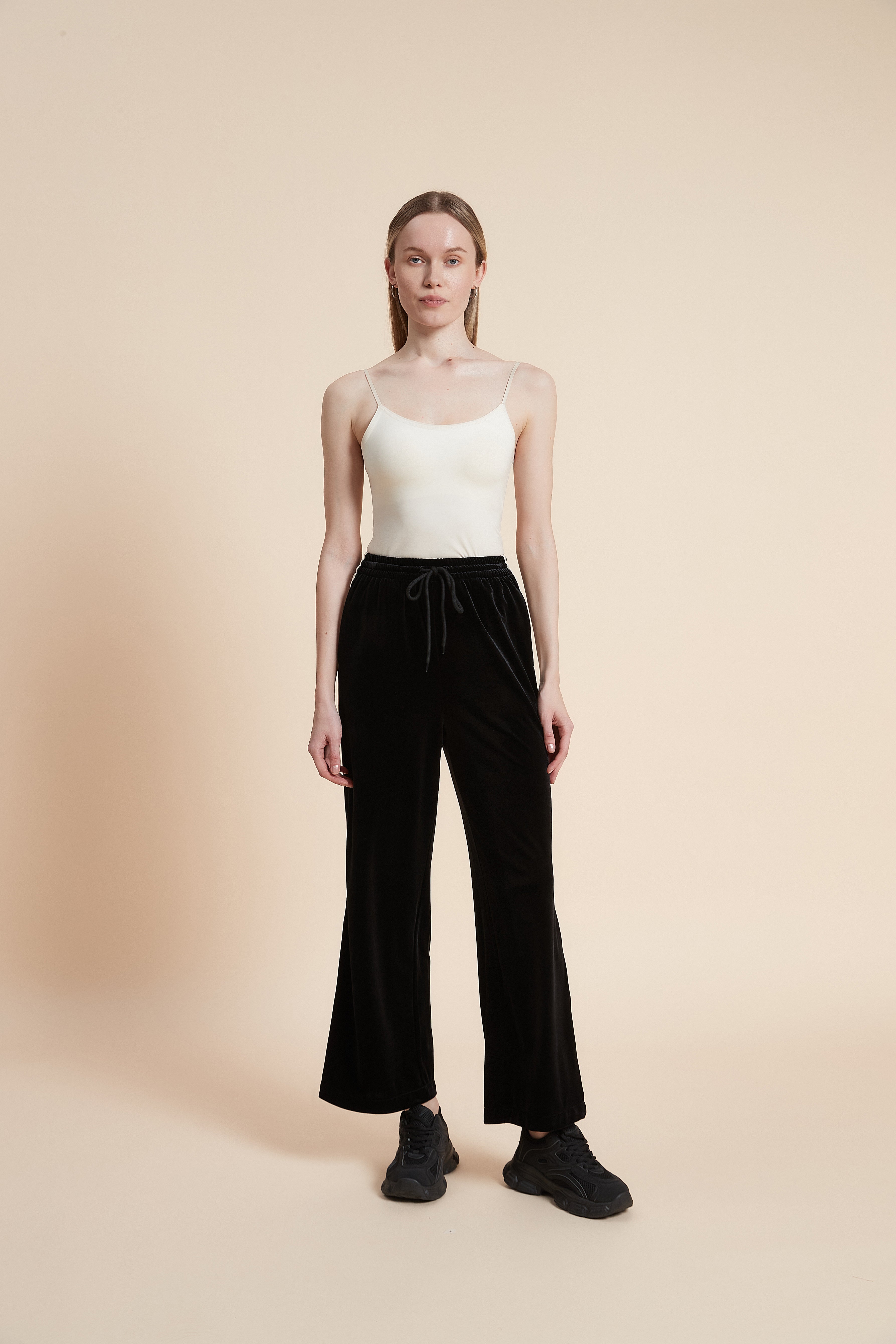 Plain Wide-Leg Trousers