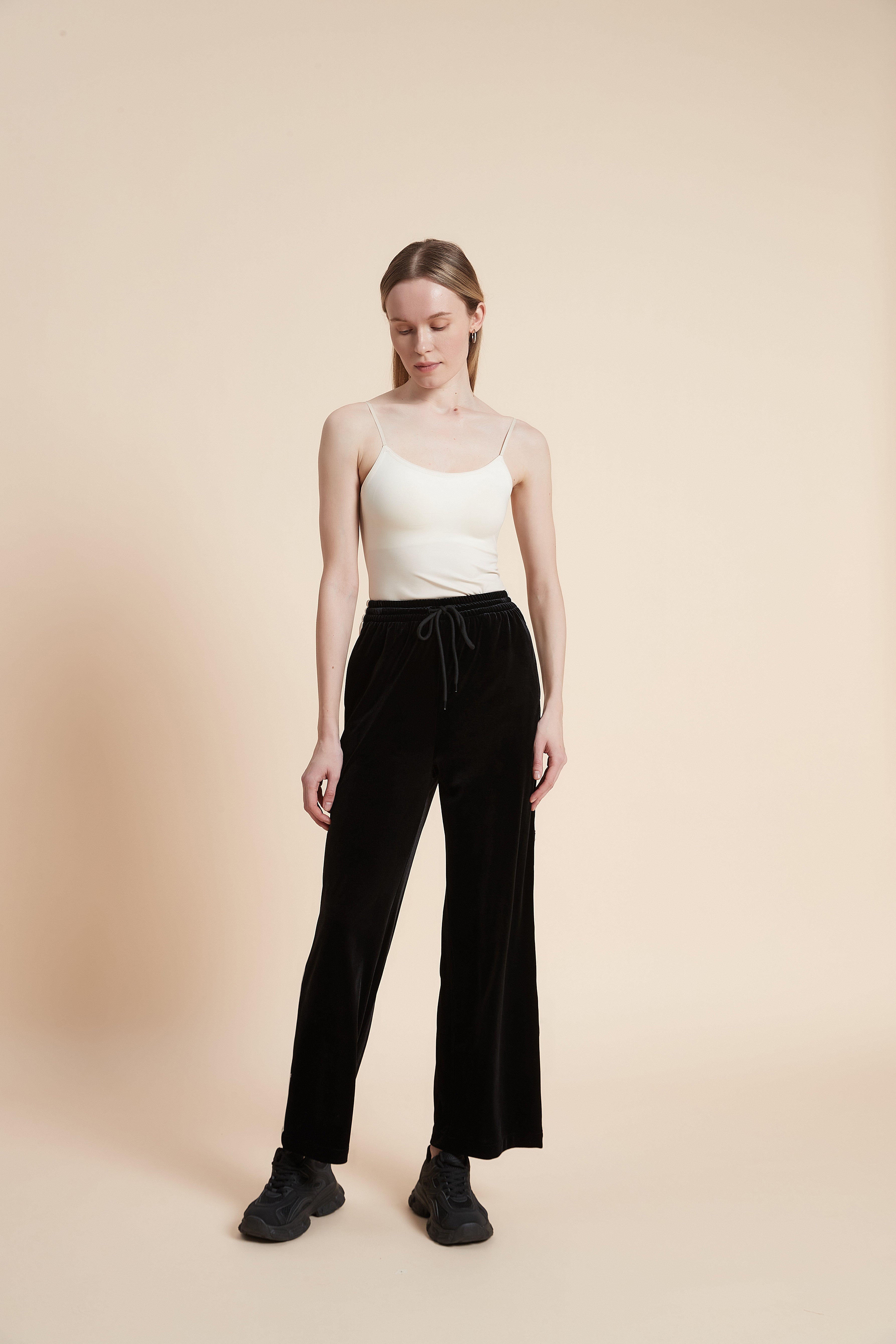 Plain Wide-Leg Trousers