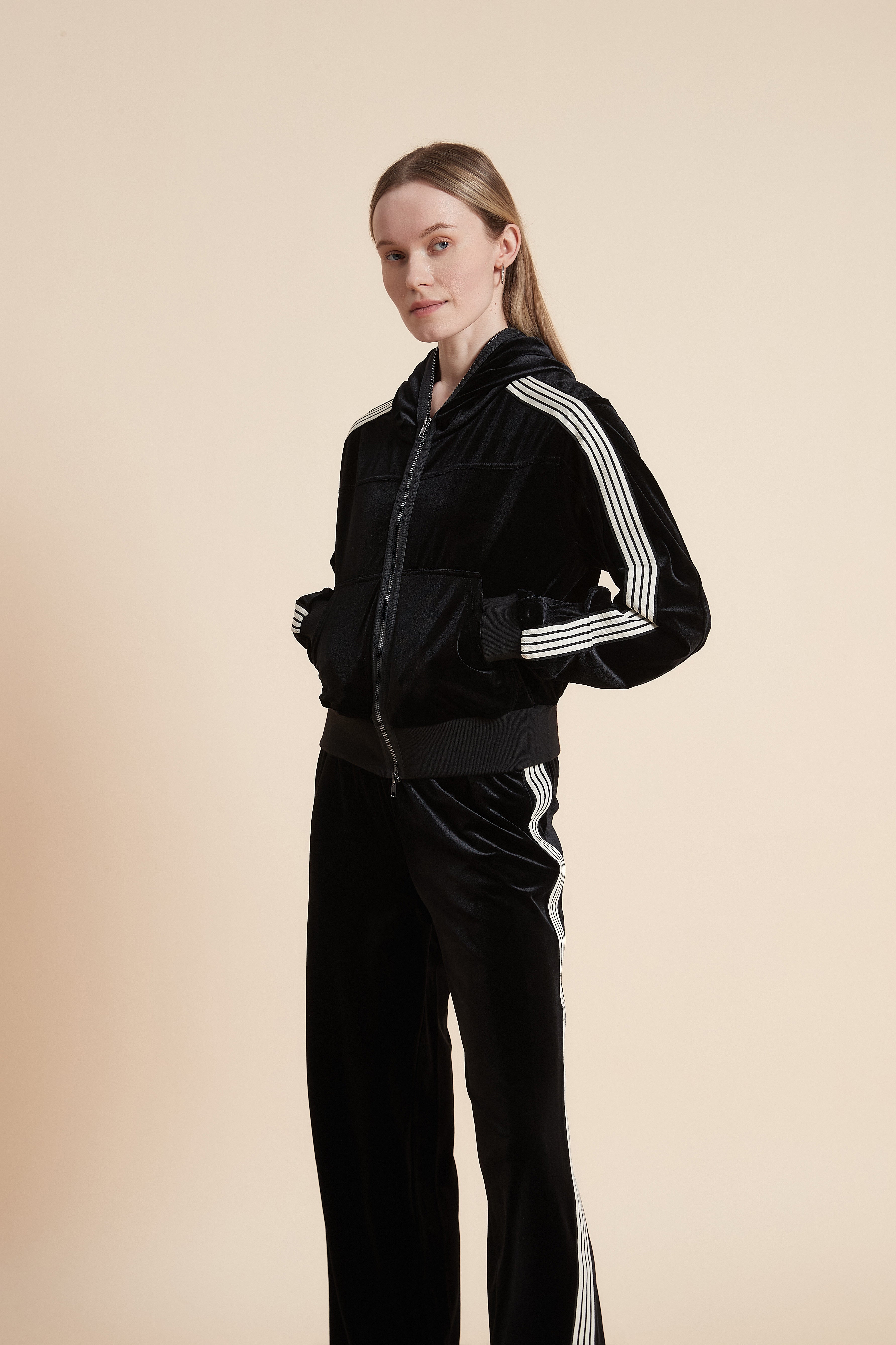 Long-Sleeved Sweatshirt