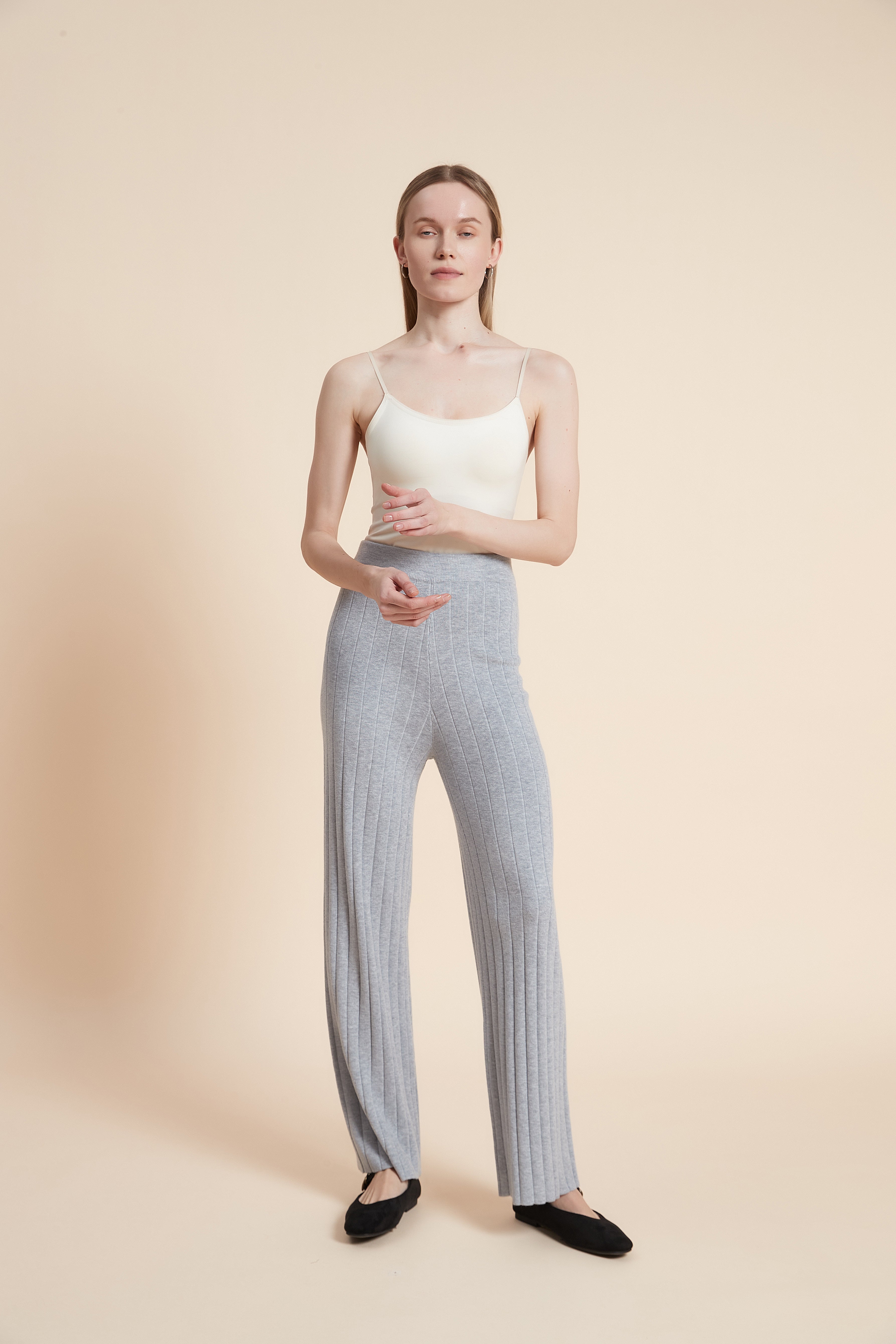 Long solid ribbed pants