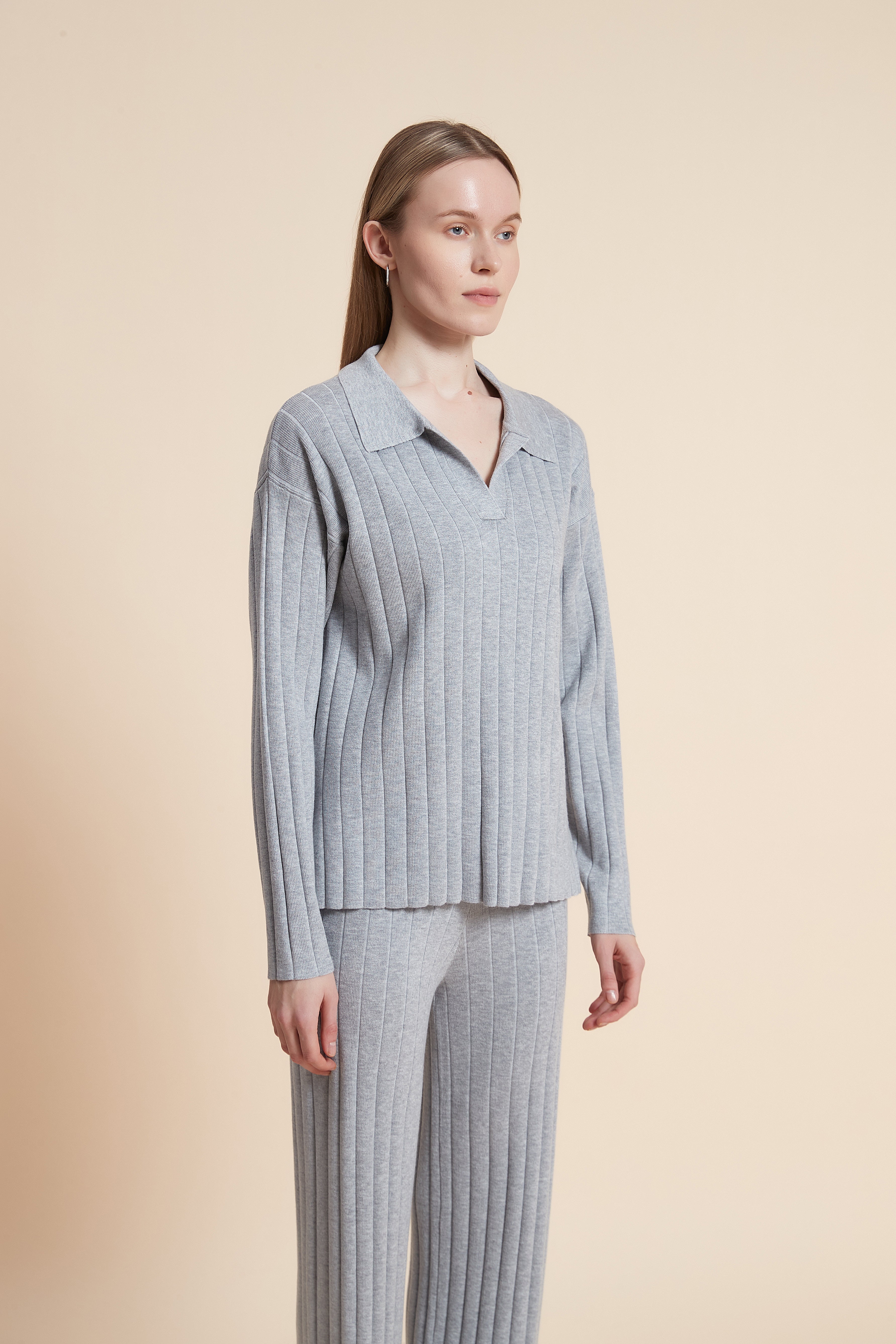 Long sleeve solid ribbed mid-length blouse