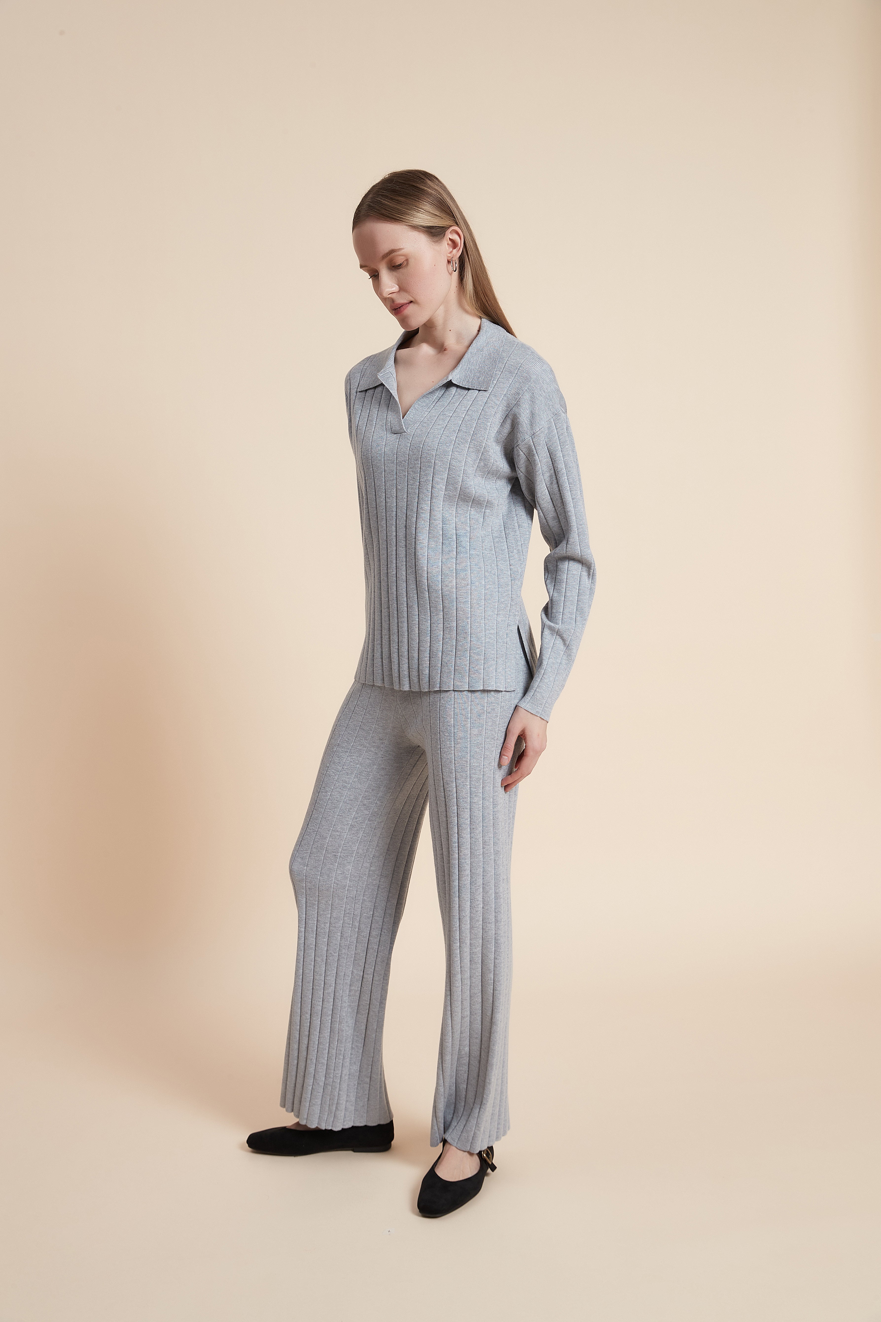 Long sleeve solid ribbed mid-length blouse