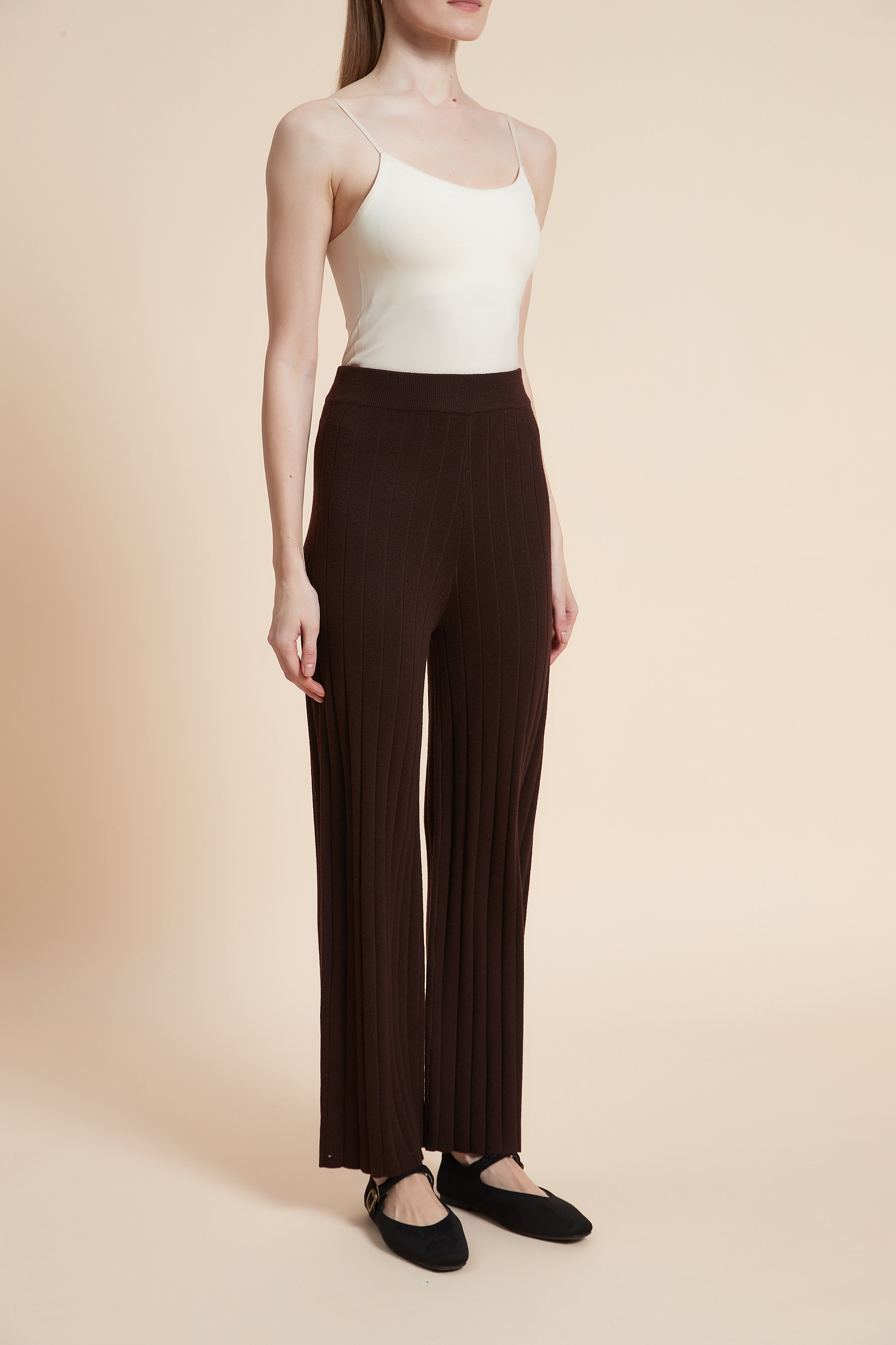 Long solid ribbed pants