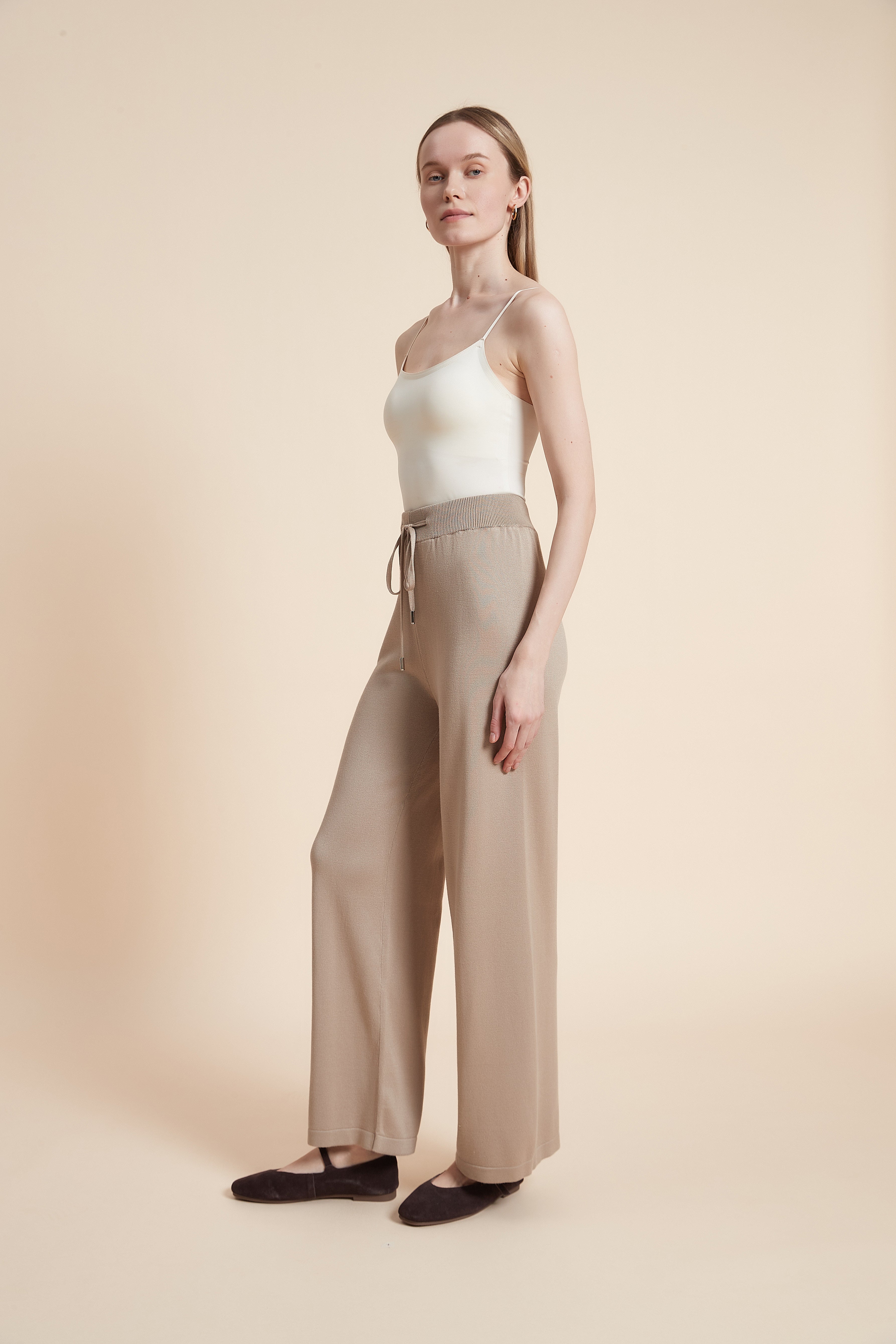 Long drawstring wide-leg pants