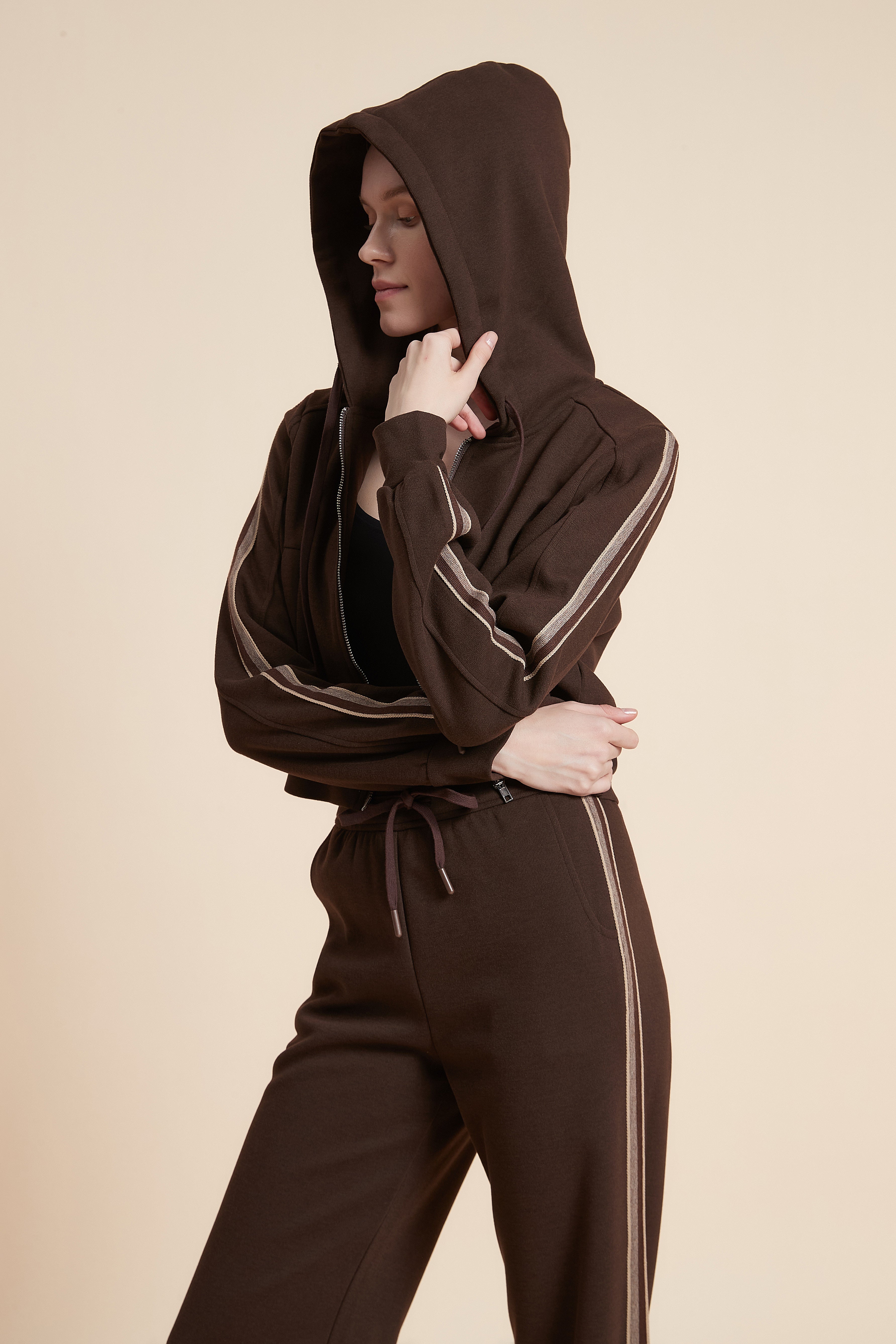 Short Zip Sweatshirt