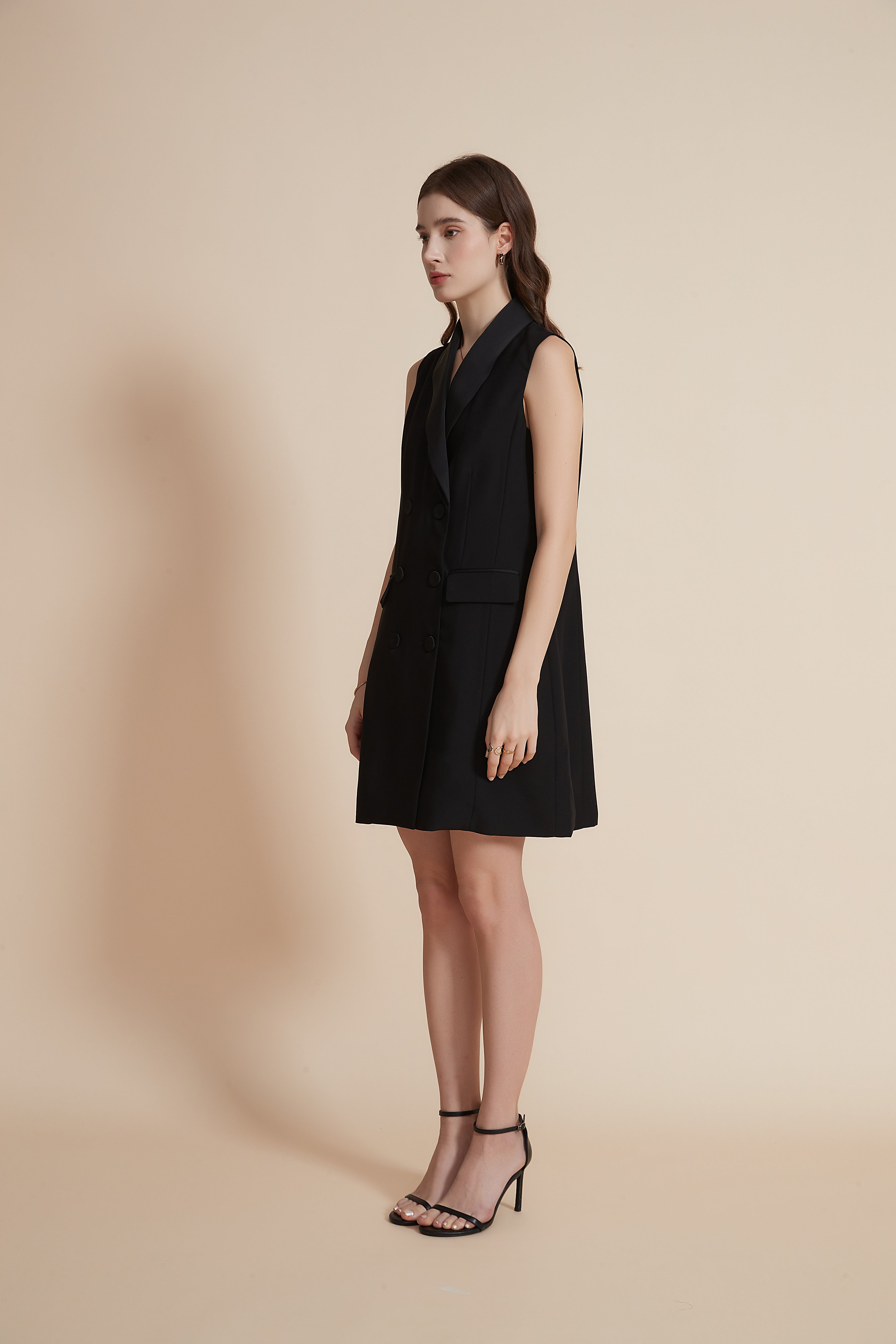 Sleeveless Long Jacket with Front Buttons