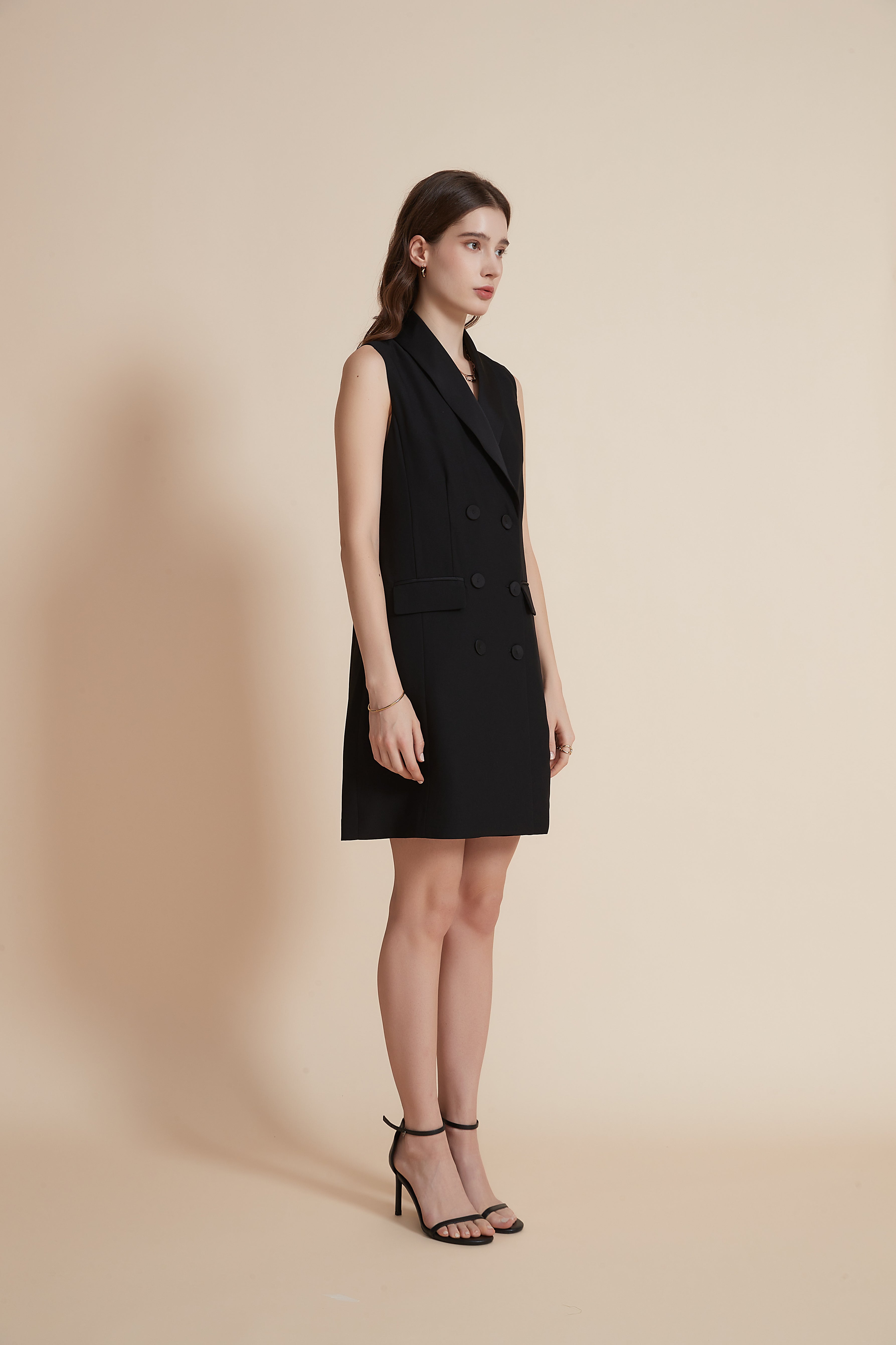 Sleeveless Long Jacket with Front Buttons