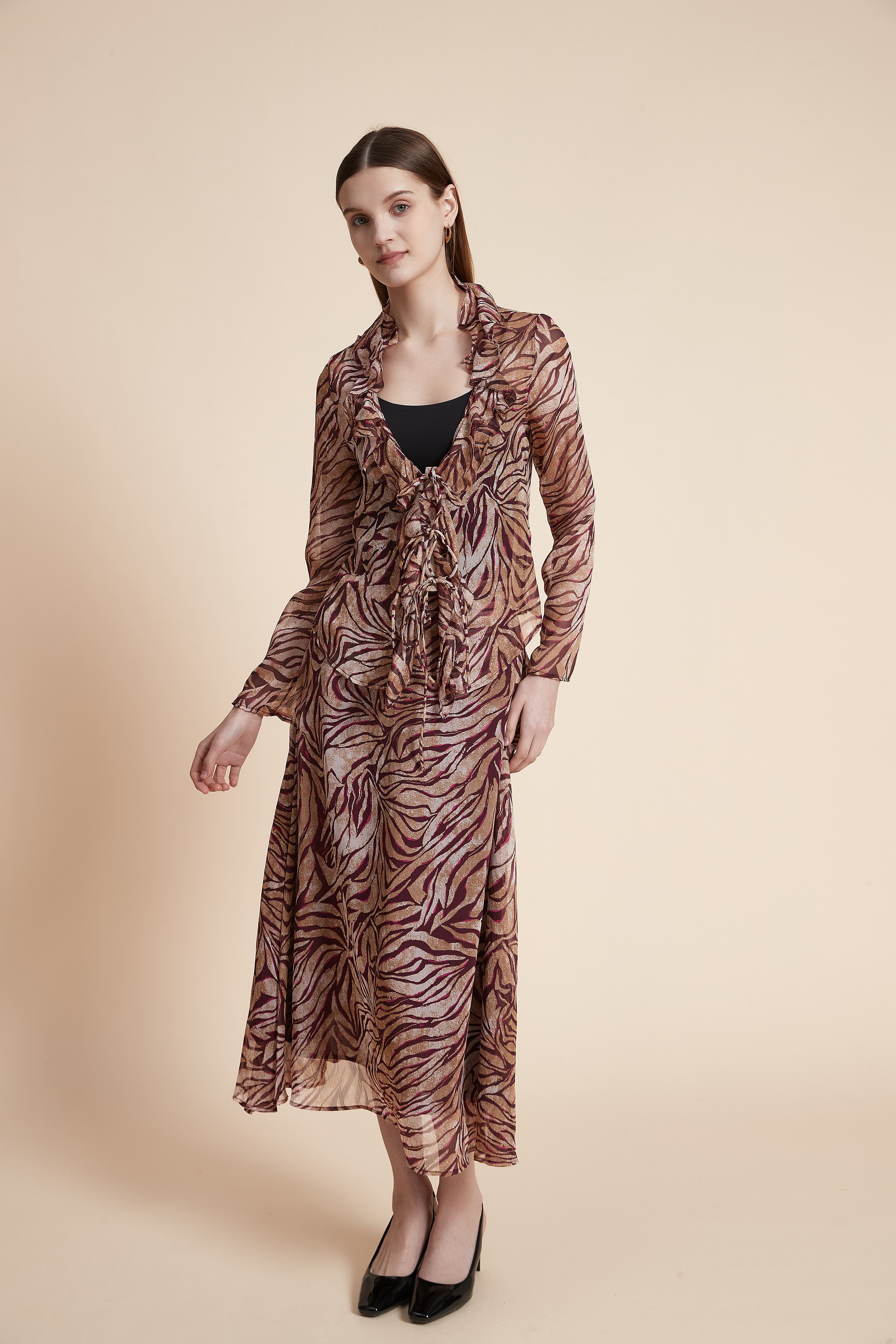 Long Sleeve Printed Blouse with Neckline