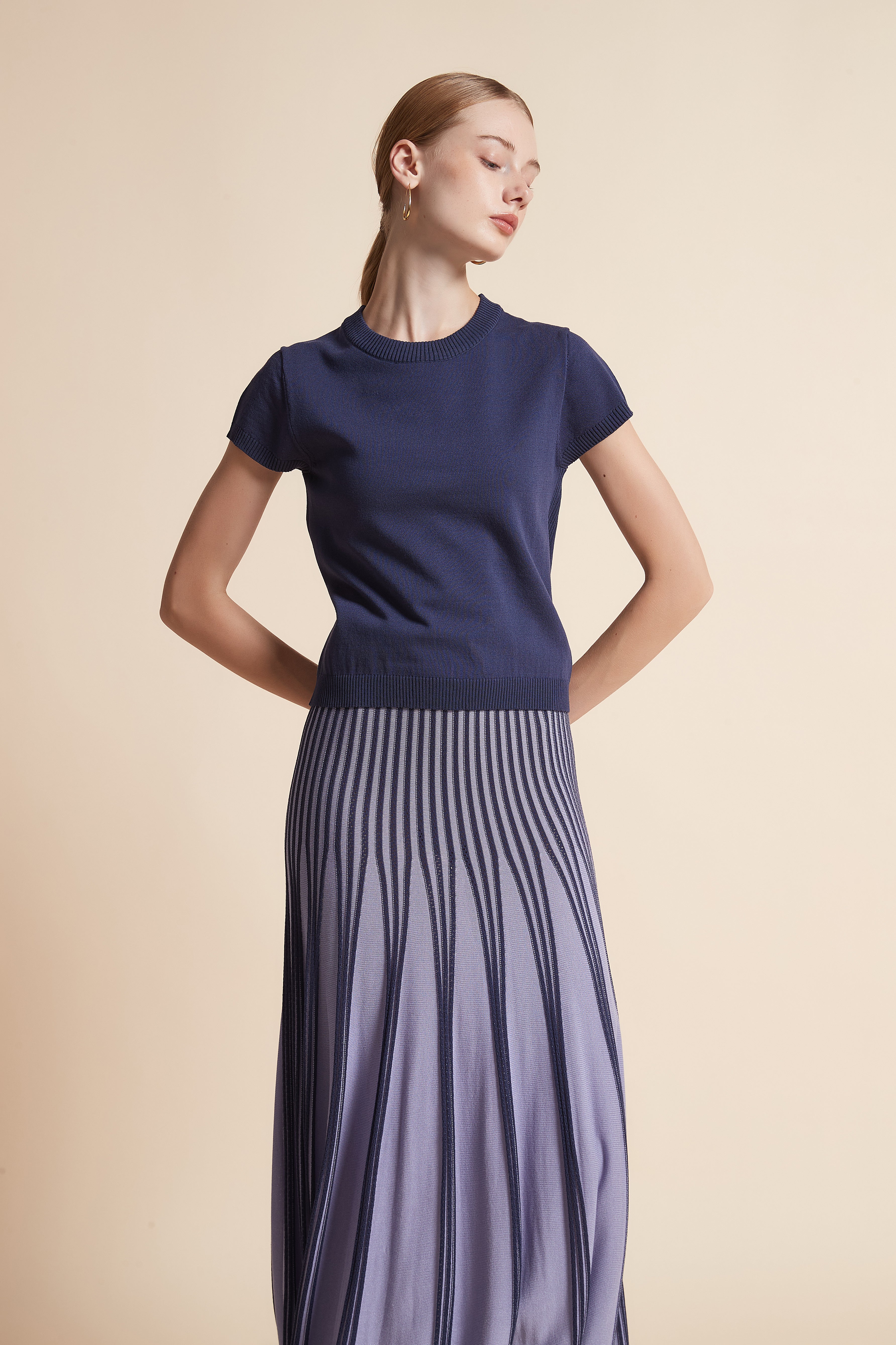 توب منسوج سادة نص كم