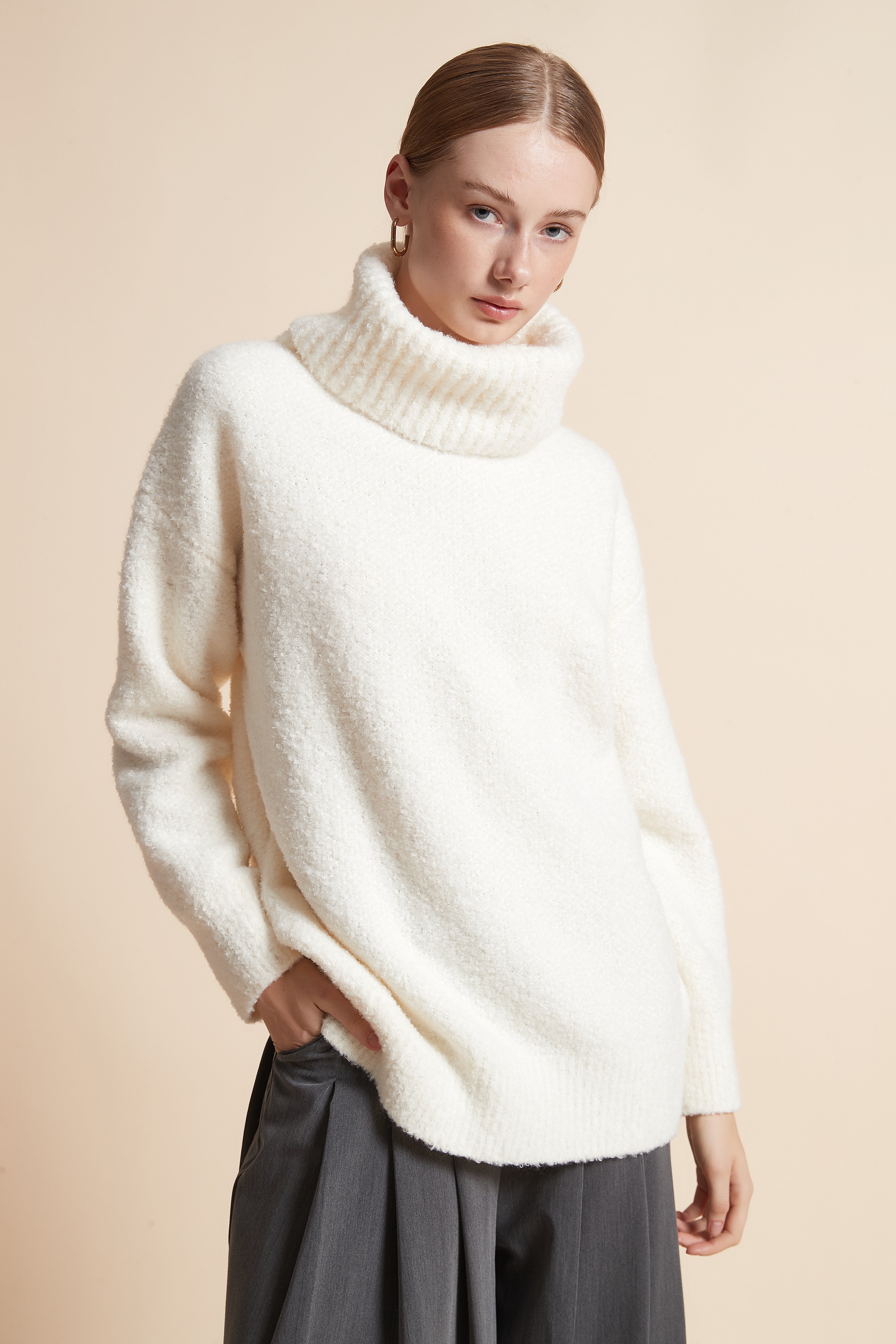 بلوفر أوفر سايز كم طويل سادة