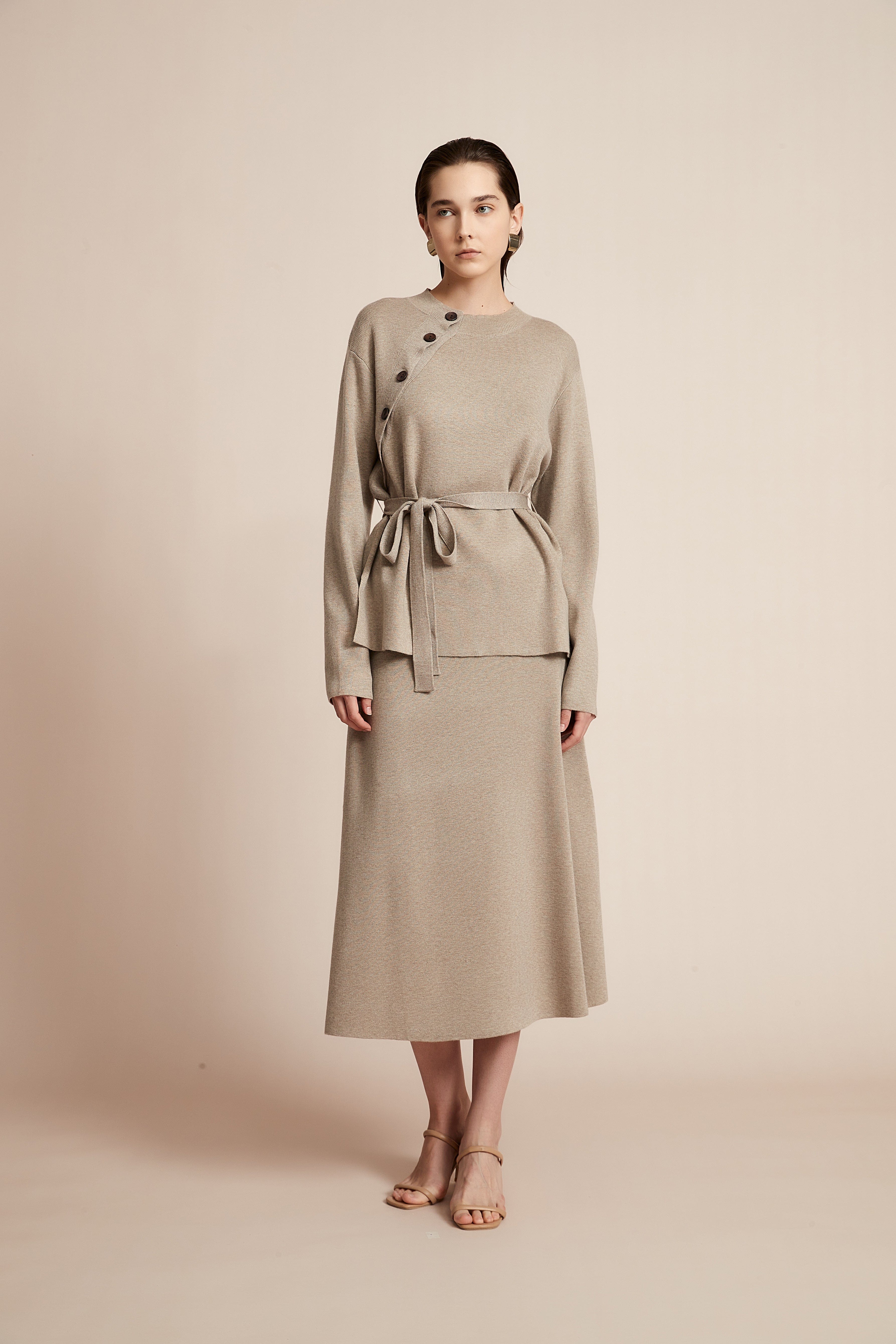 Plain Midi Skirt with a Wide Cut