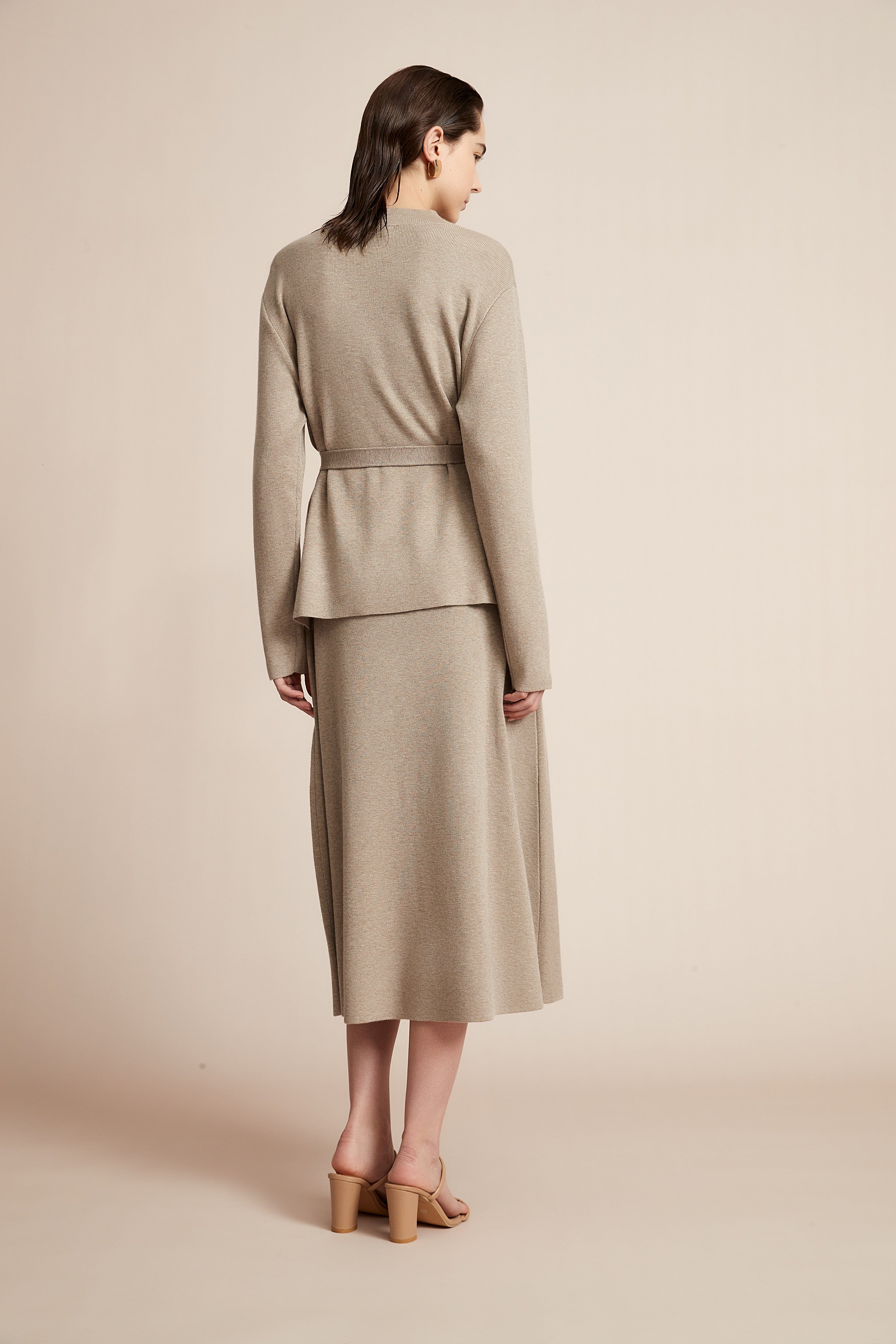 Plain Midi Skirt with a Wide Cut